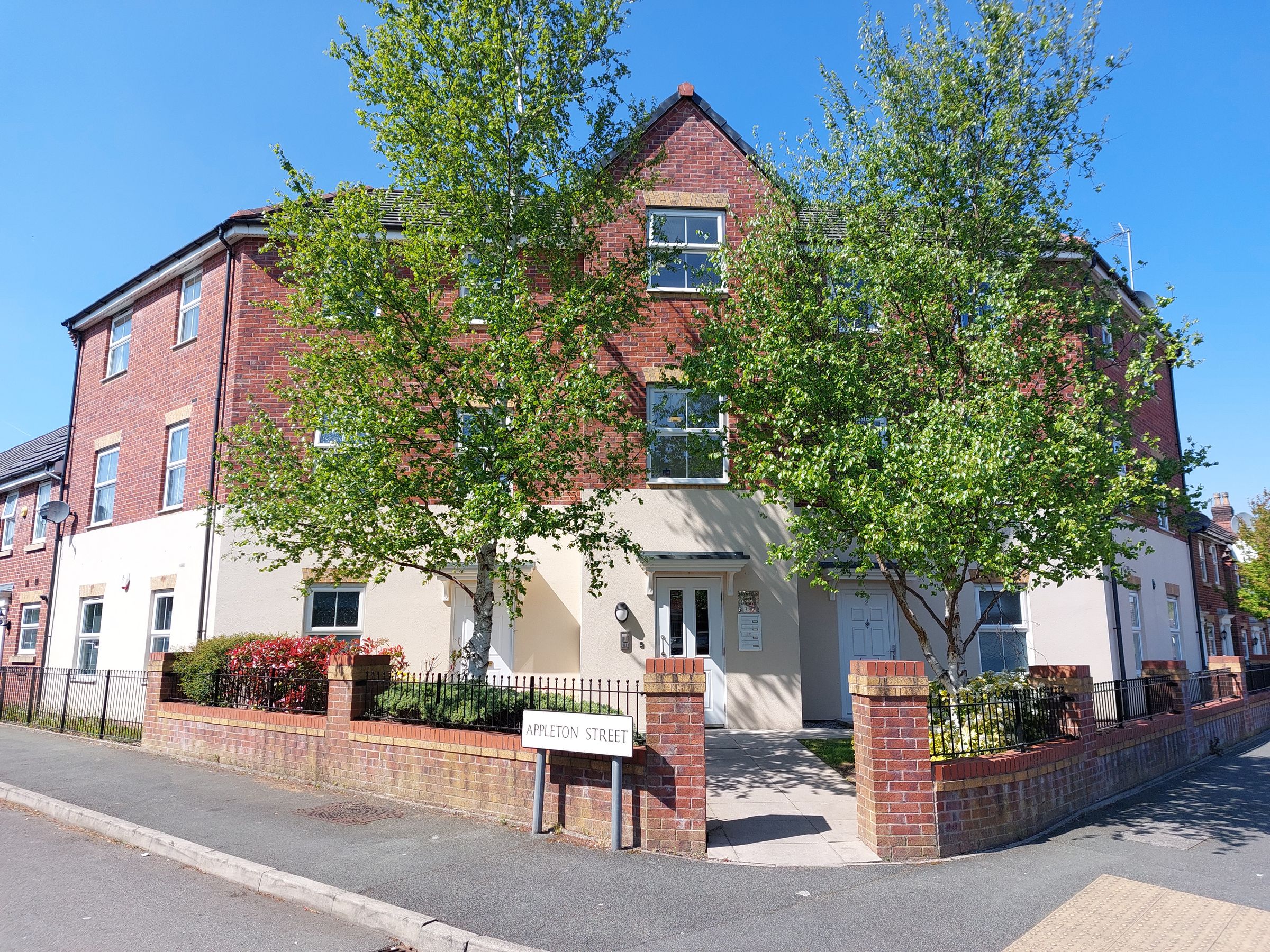 2 bed flat for sale in Appleton Street, Manchester M8 Zoopla