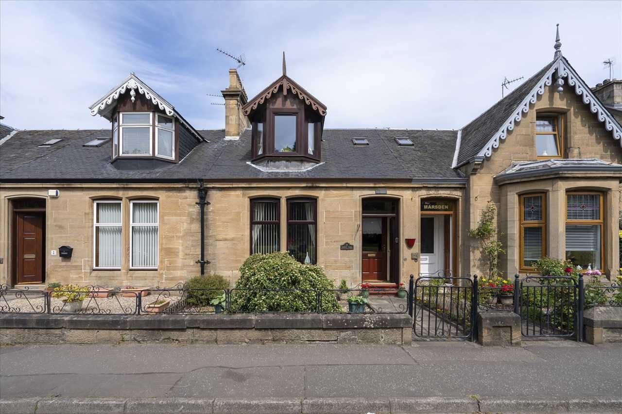 4 bed terraced house for sale in Dalgrain Road, Grangemouth FK3 Zoopla