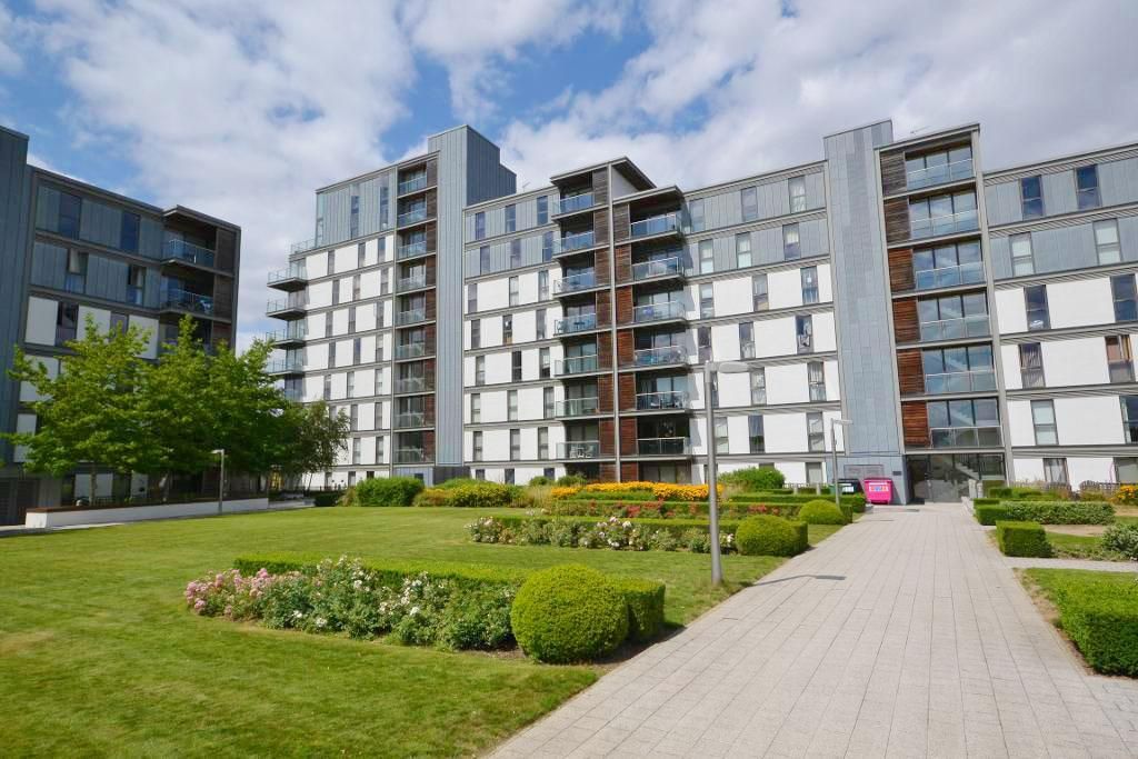 10 Merrivale Mews, Milton Keynes, Buckinghamshire MK9  