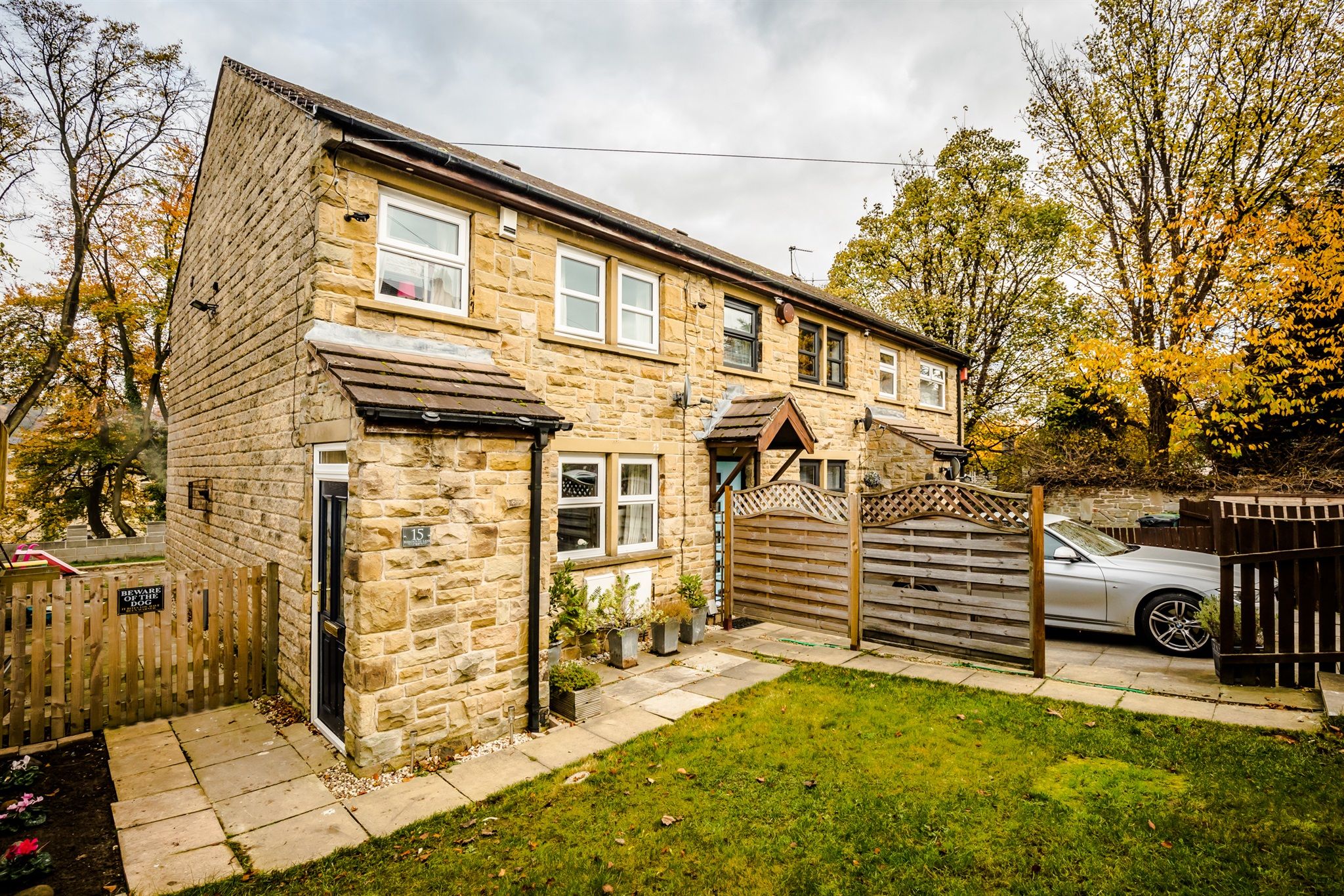 3 bed end terrace house for sale in Birkhouse Lane, Paddock