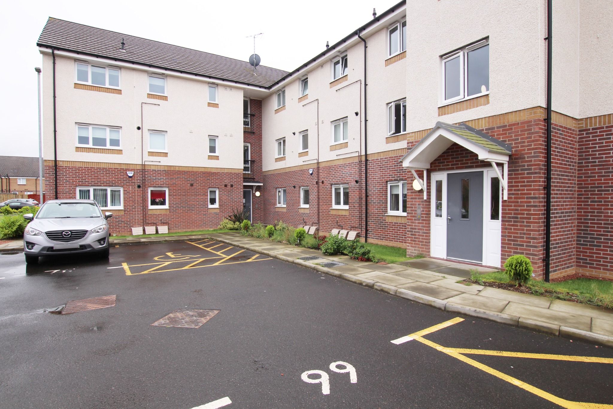 2 bed flat to rent in Investment Way, Southside, Glasgow G43 Zoopla