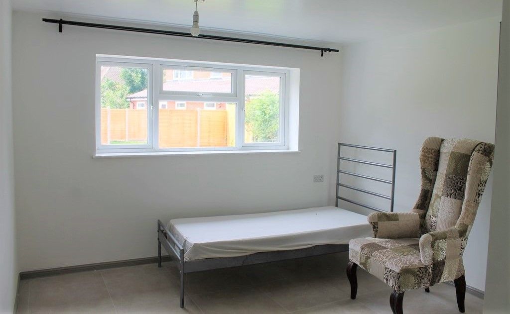 5 bed detached house to rent in Birds Nest Avenue, Leicester LE3 Zoopla