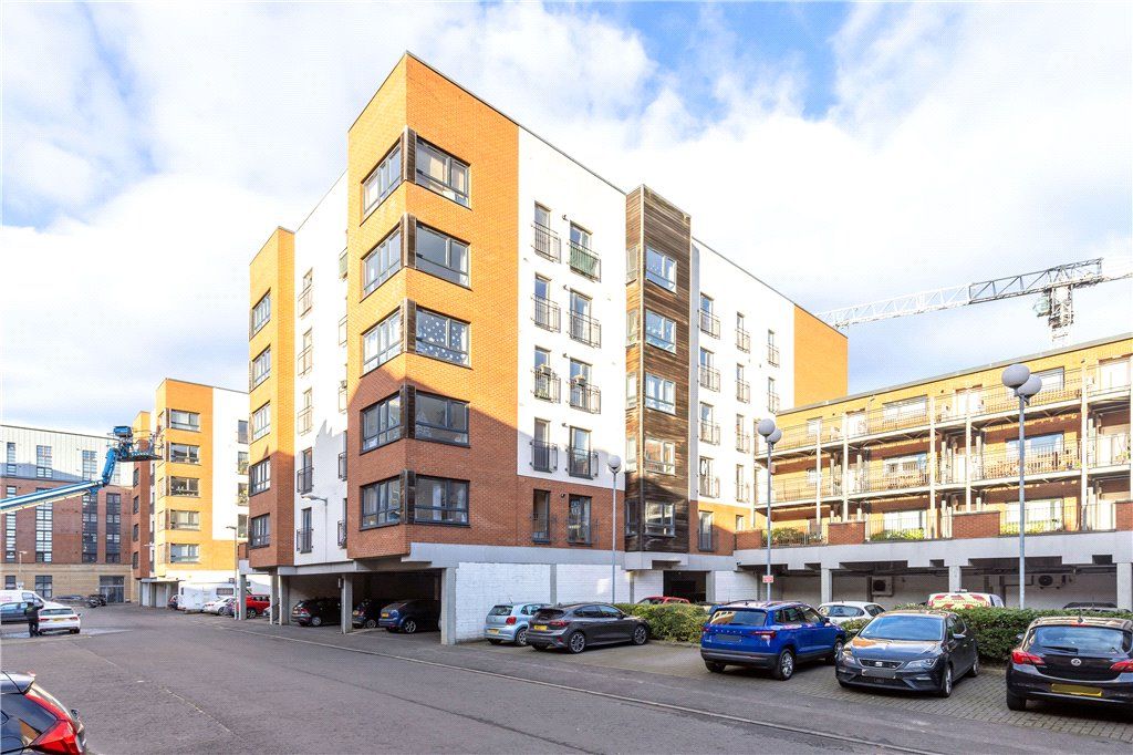 2 bed flat to rent in Salamander Court, Leith, Edinburgh EH6 Zoopla