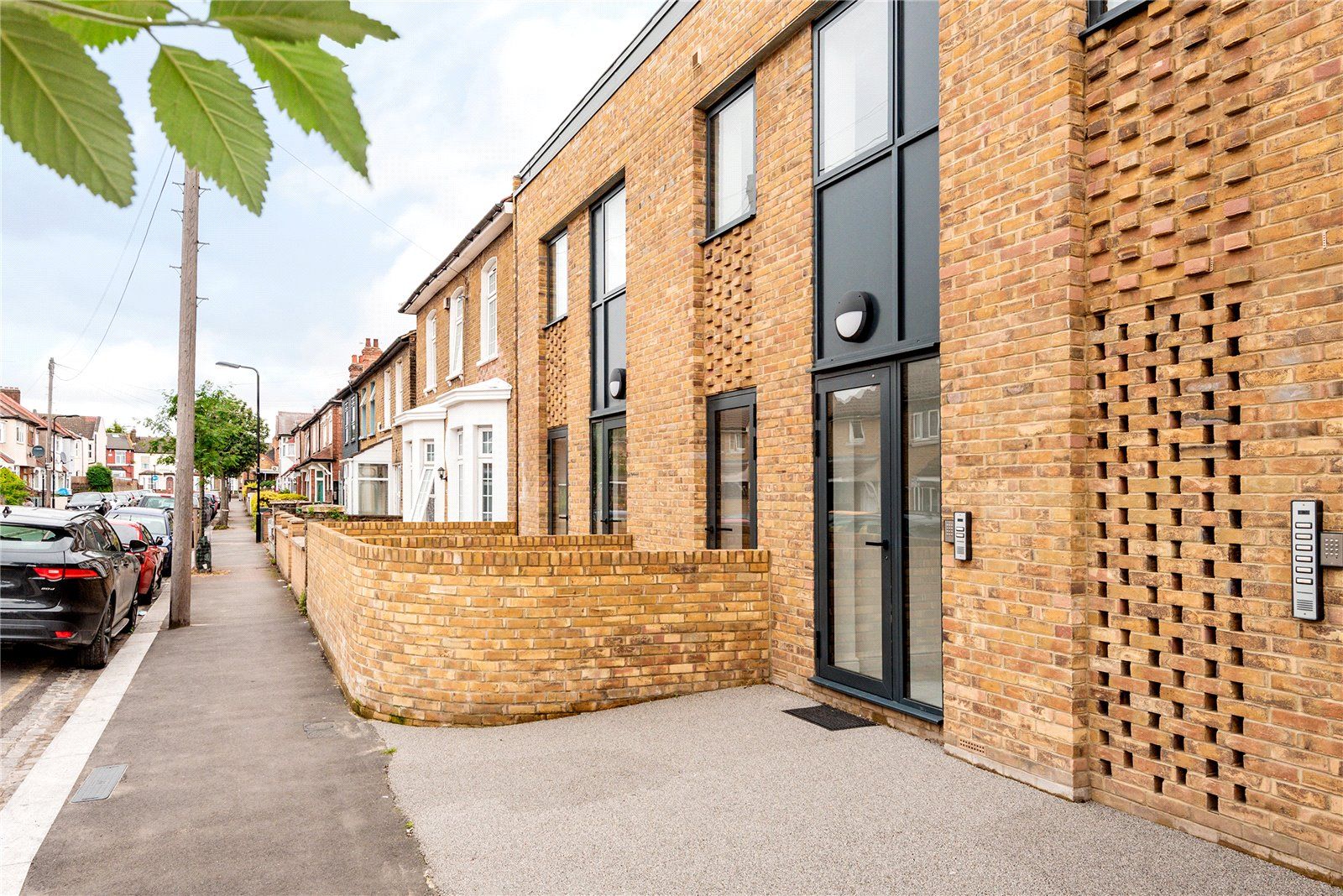 2 bed property for sale in Wilmot Road, Leyton, London E10 Zoopla