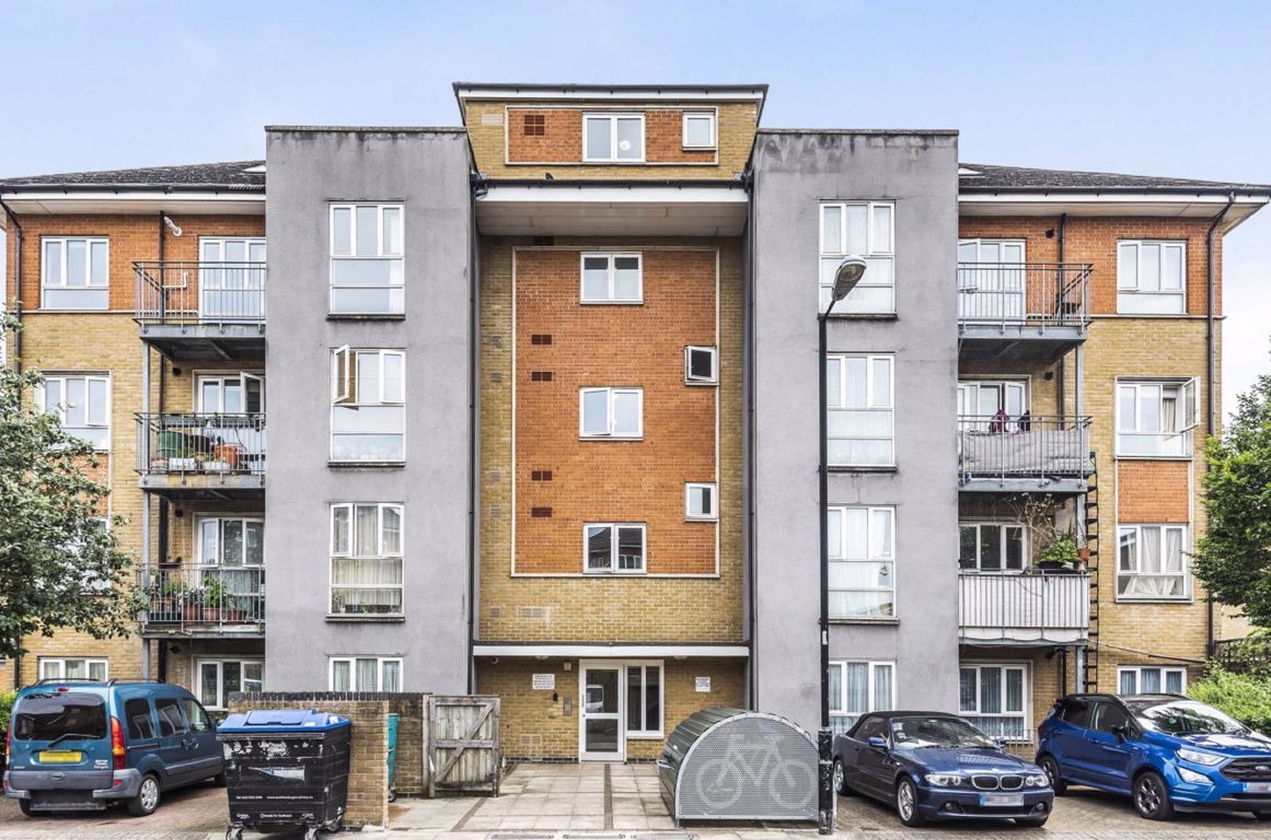 Chabot Drive, London SE15