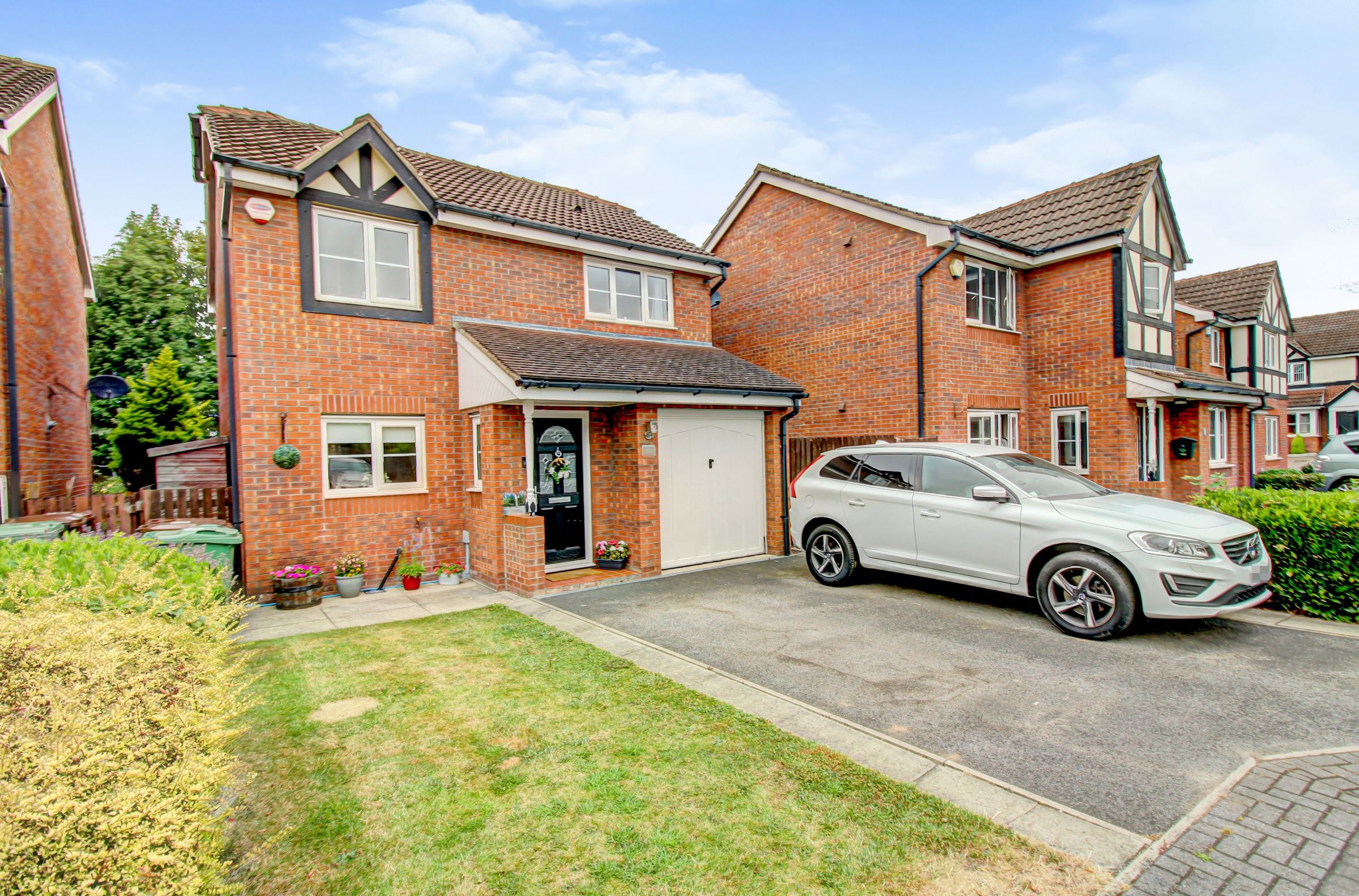 3 bed detached house for sale in Dunniwood Close, Castleford WF10 Zoopla