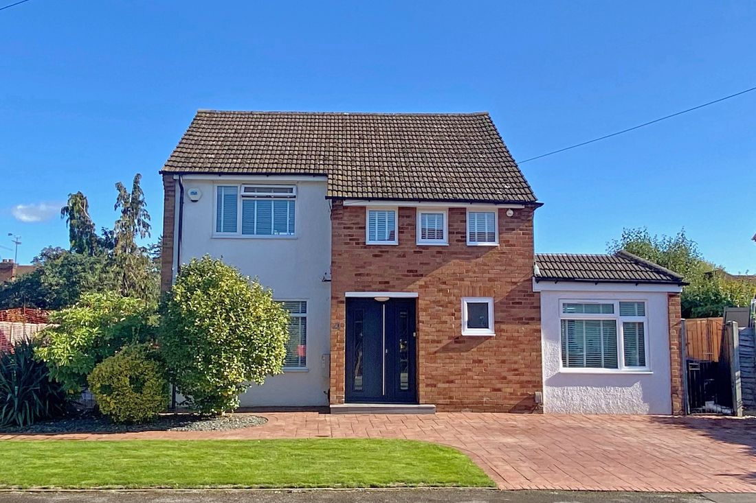 3 bed detached house for sale in Prince Andrew Road, Maidenhead SL6