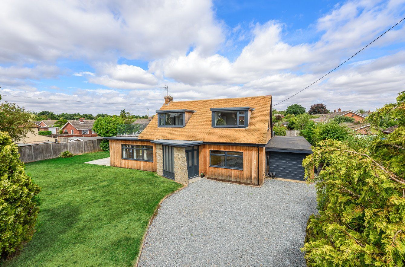 4 bed detached house for sale in Wheel Road, Alpington, Norwich NR14