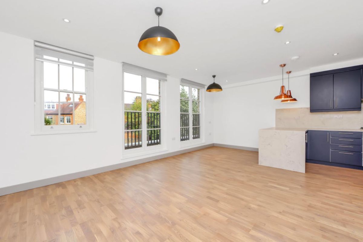 2 bed flat to rent in Castlebar Road, London W5 Zoopla