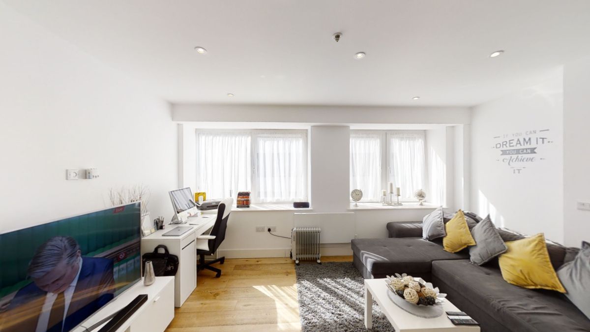 Flat, Green Dragon House, - High Street, Croydon CR0  