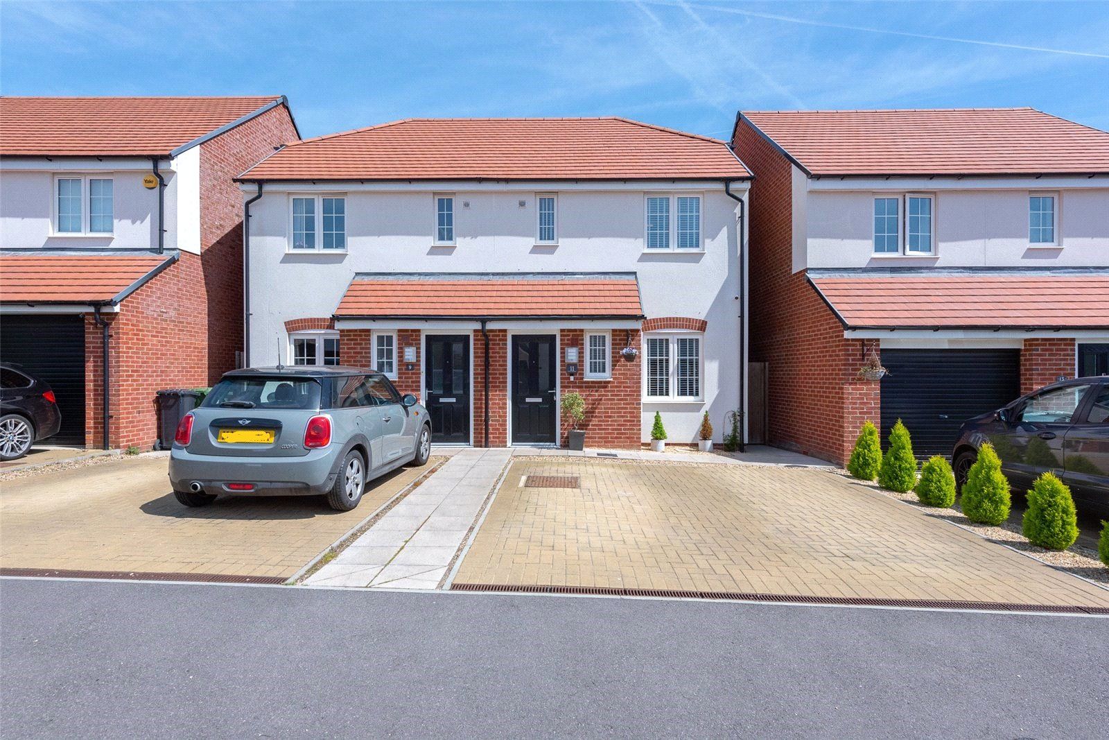 2 bed semidetached house for sale in Dukes Meadow, Bramley, Tadley