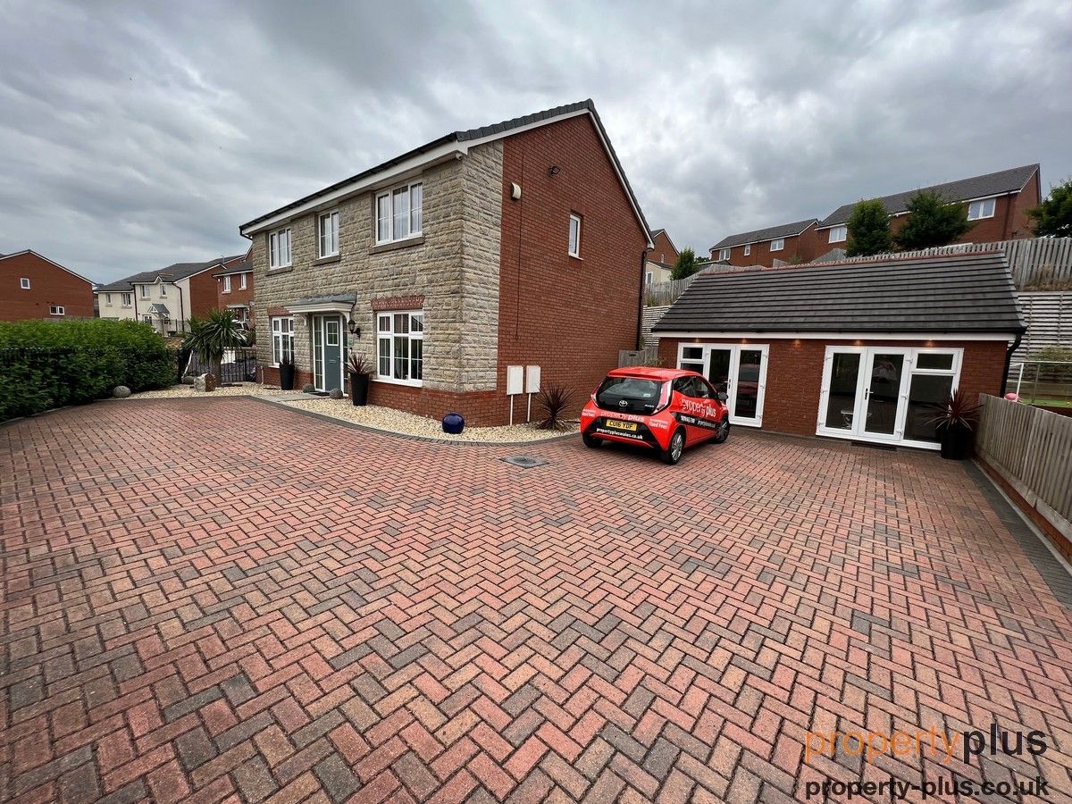 4 bed detached house for sale in Highfields Tonyrefail , Tonyrefail