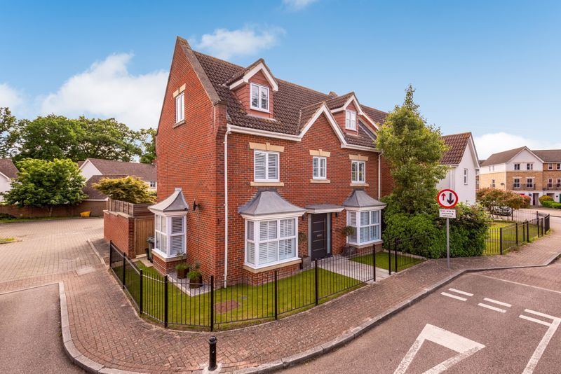 5 bed detached house for sale in Pinewood Place, Dartford DA2 Zoopla