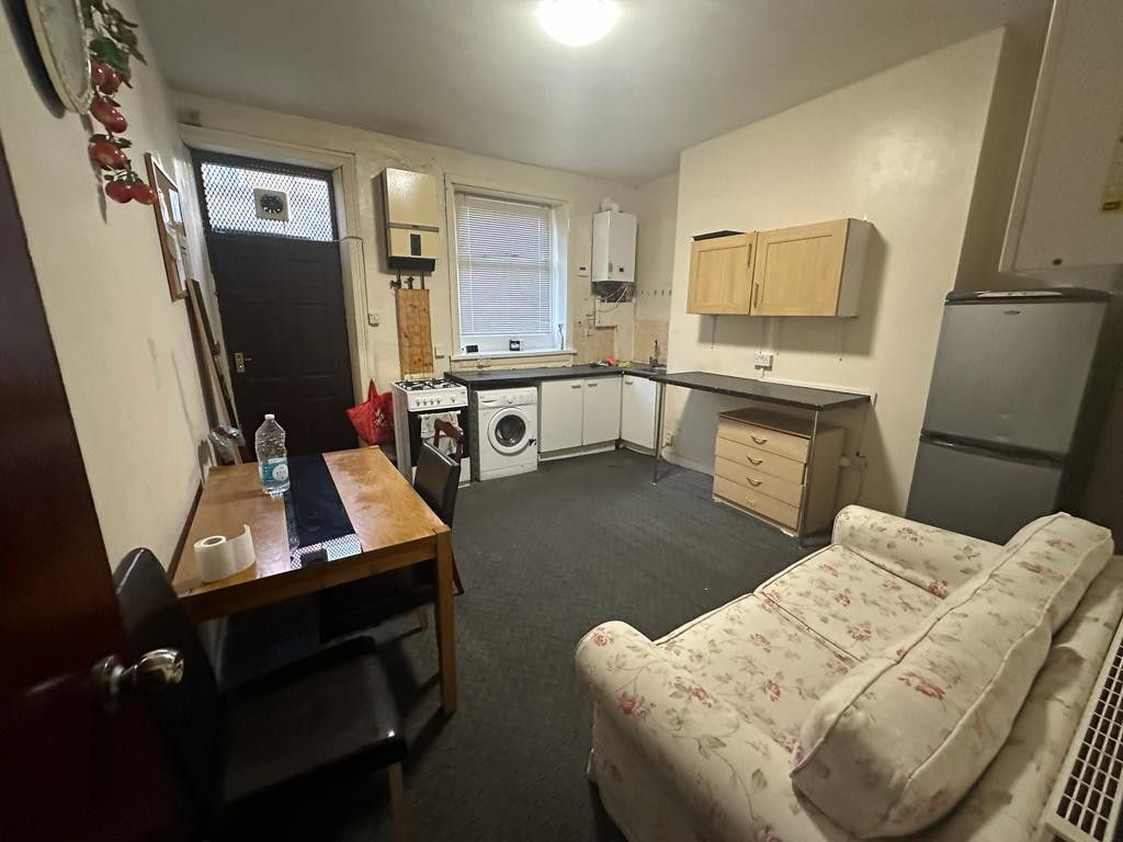 4 bed terraced house to rent in Grantham Place, Bradford BD7 Zoopla