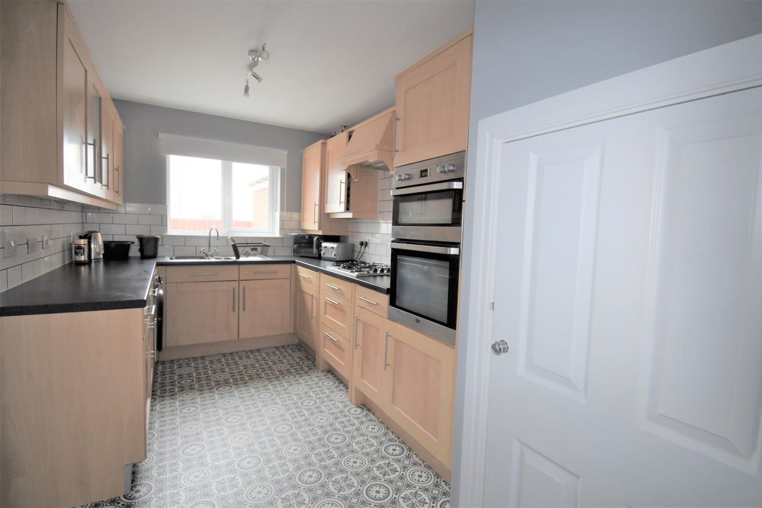 4 bed detached house to rent in Braid Hills Drive, Bransholme, Hull