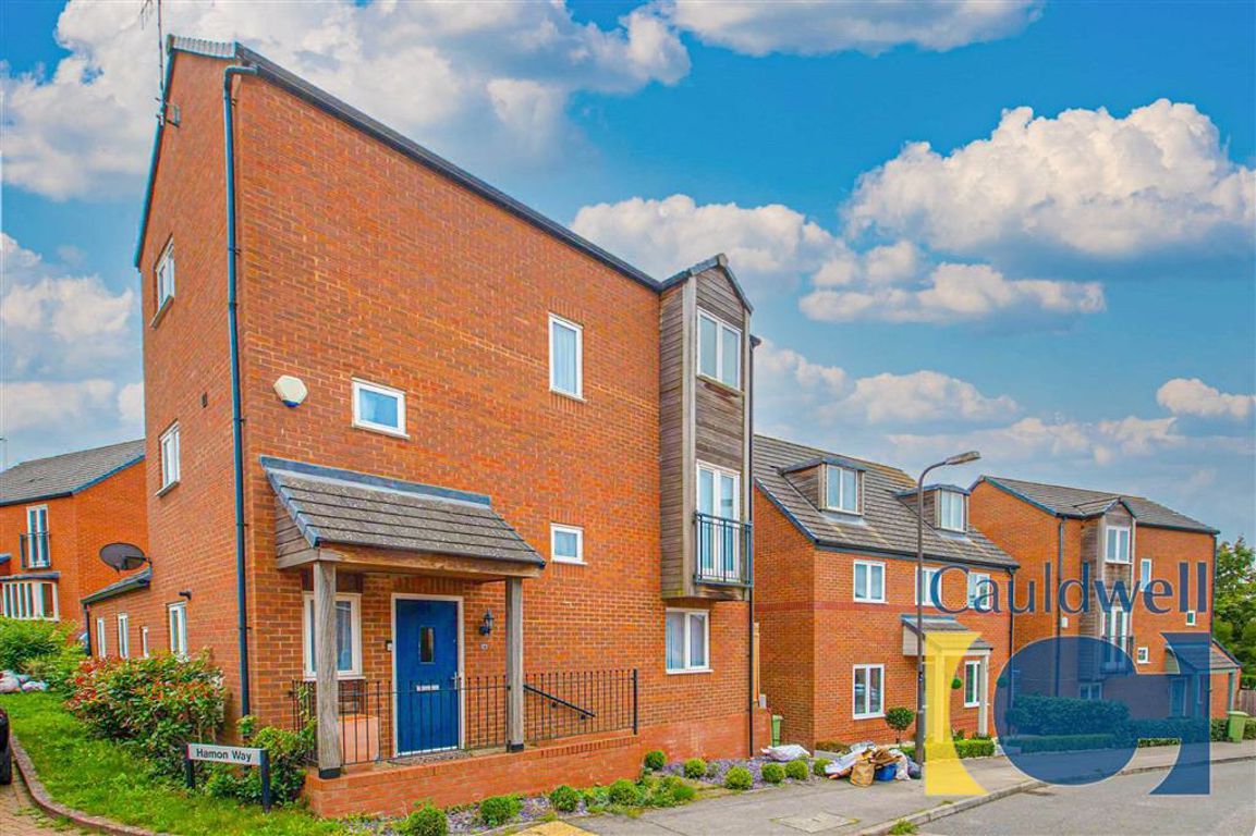 4 bed detached house to rent in Turneys Drive, Wolverton Mill, Milton