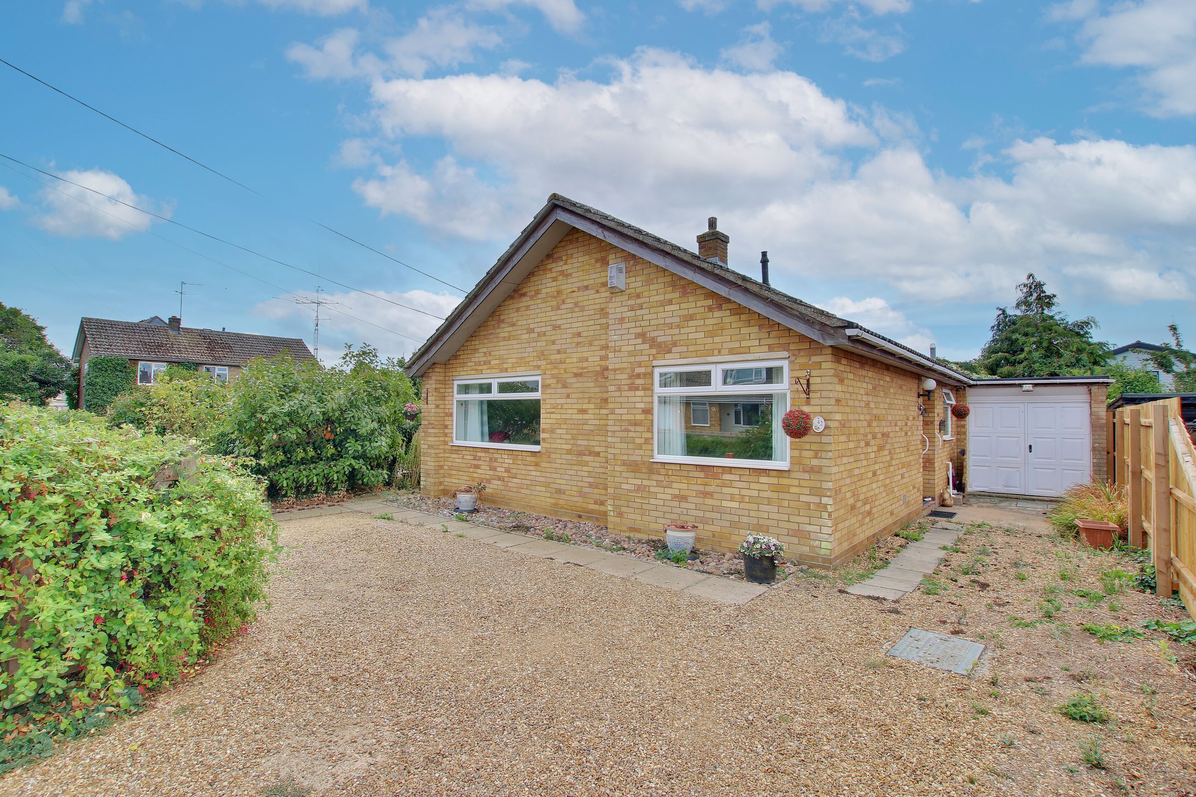 2 bed detached bungalow for sale in Wood End, Bluntisham PE28 Zoopla