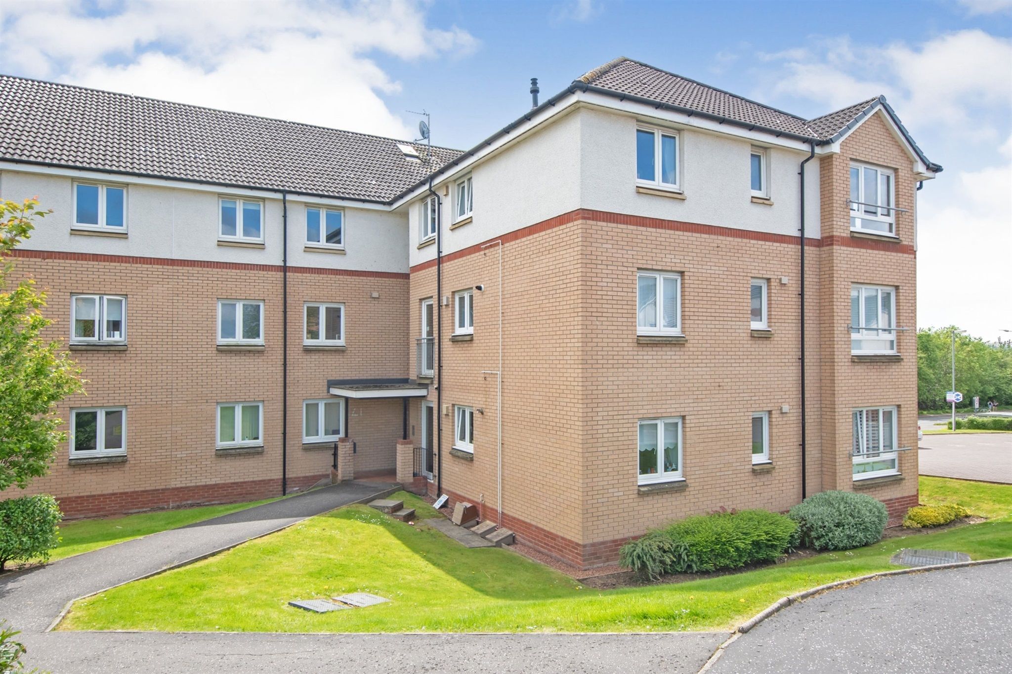 2 bed flat for sale in Whitehaugh Road, Glasgow G53 Zoopla