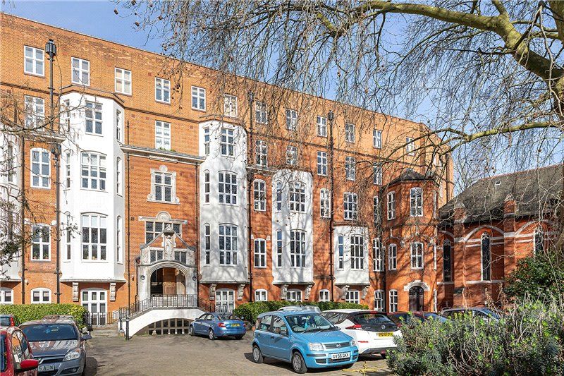 St Gabriels Manor 25 Cormont Road Myatts Field London SE5