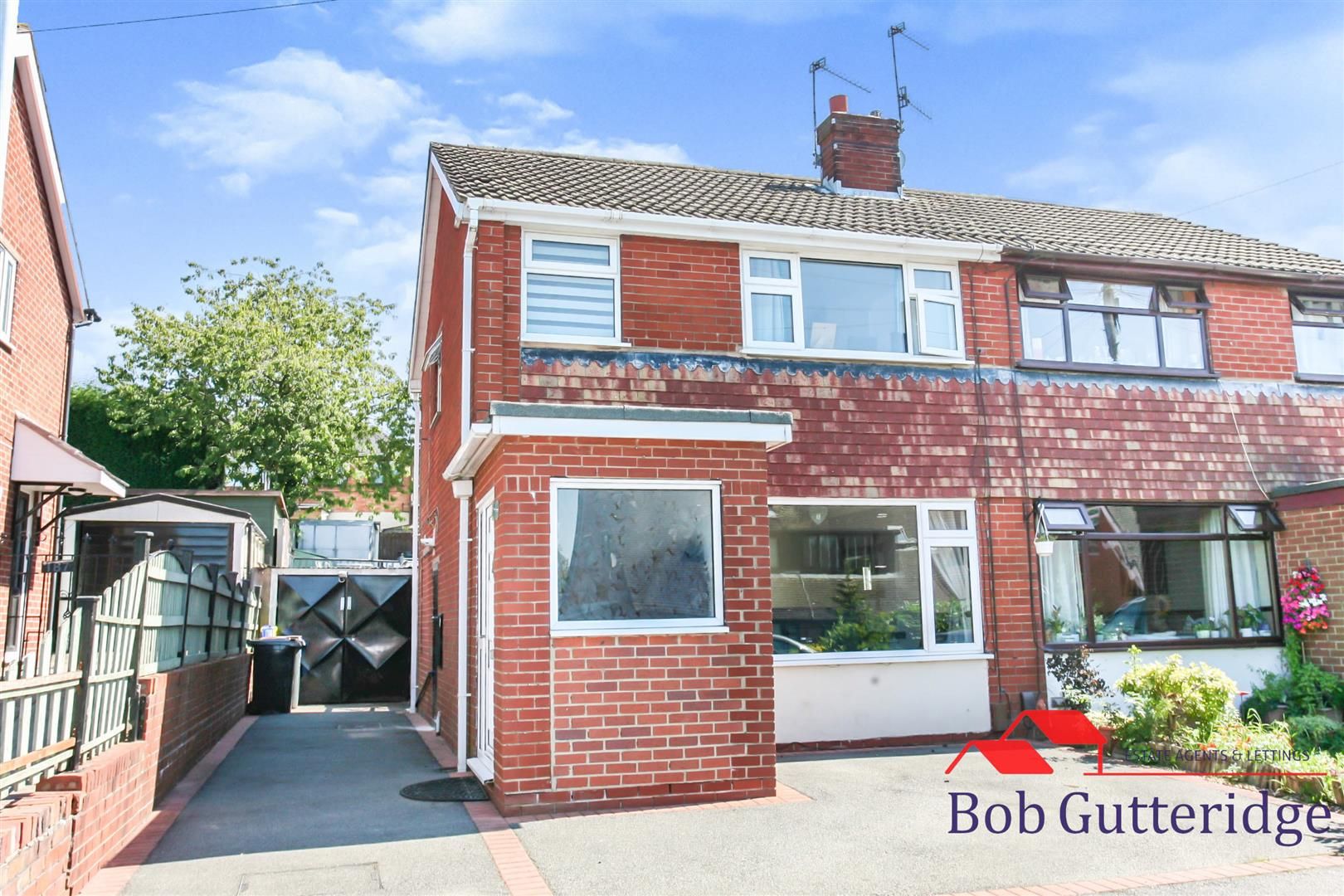 3 bed semidetached house for sale in Fearns Avenue, Bradwell, Newcastle, Staffs ST5 Zoopla