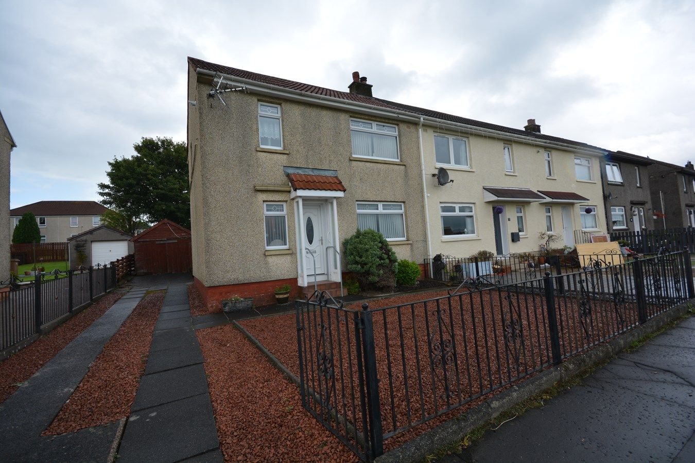 2 bed end terrace house for sale in Barnweil Drive, Hurlford