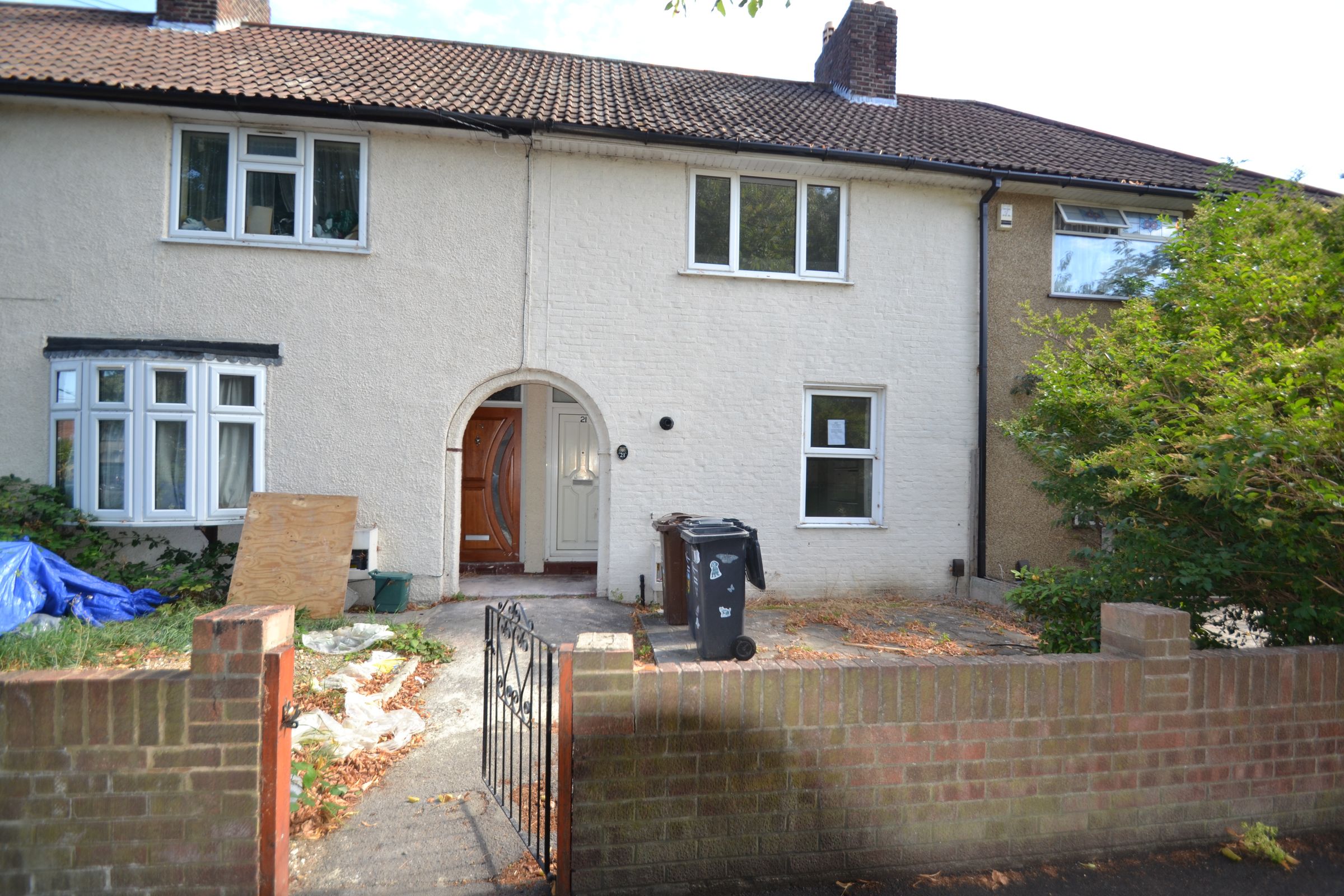 2 bed terraced house for sale in Weston Green, Dagenham RM9 Zoopla