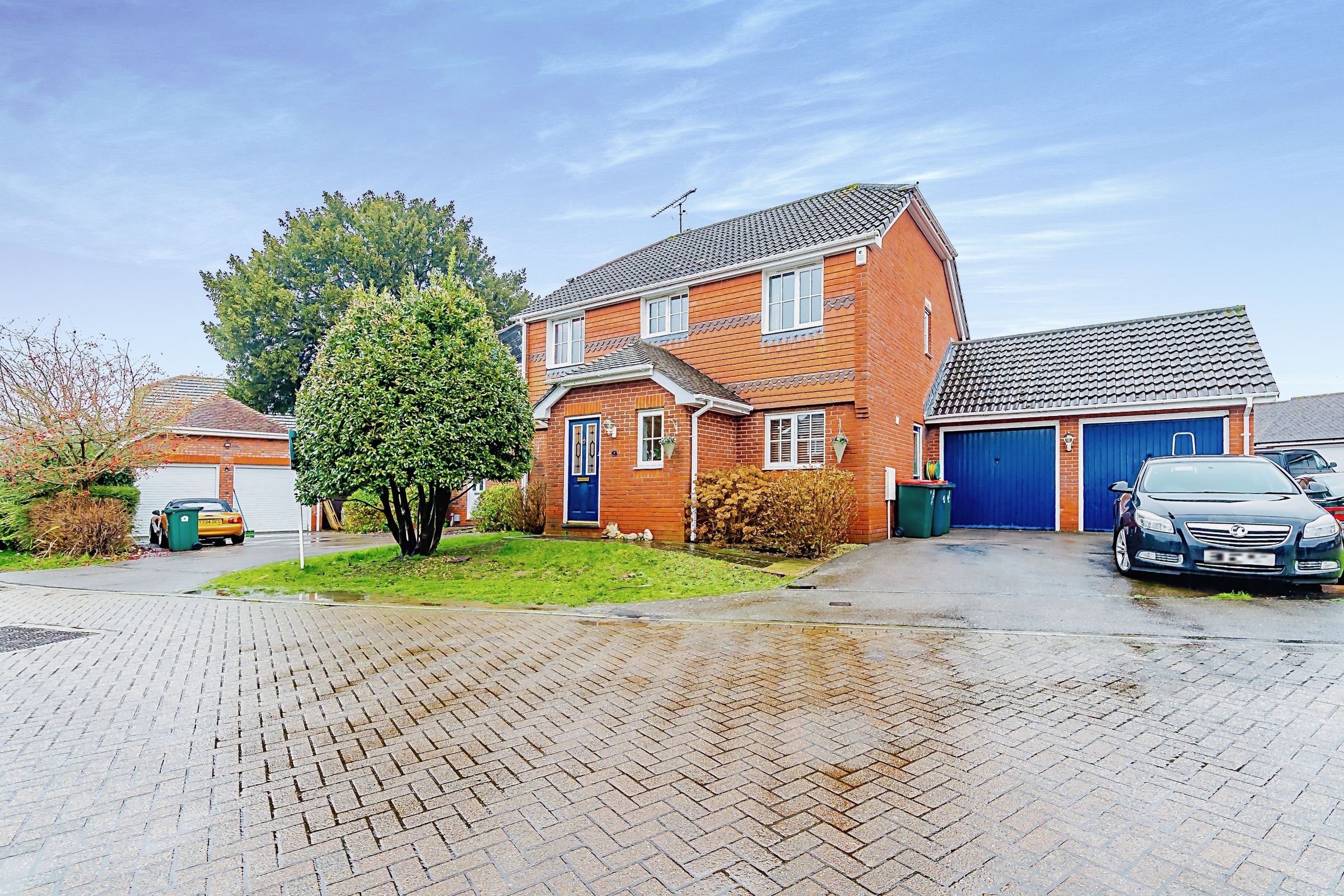 4 bed detached house for sale in Pagewood Close, Maidenbower, Crawley