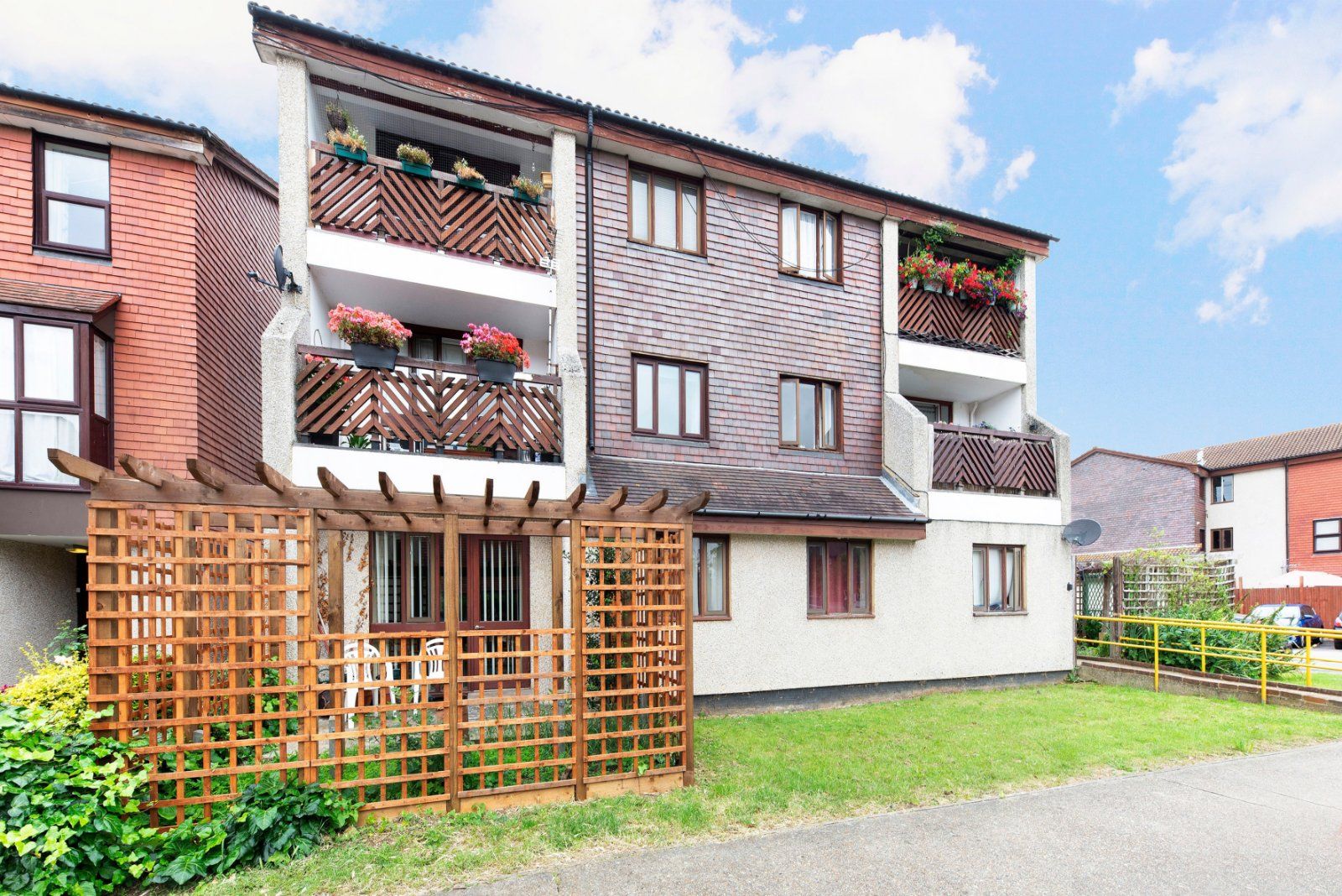 1 bed flat for sale in Coniston Close, London SW20 Zoopla