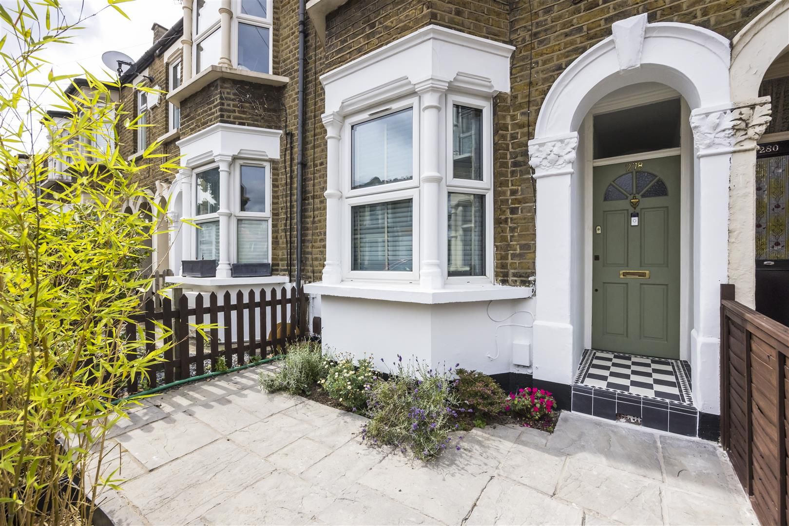 2 bed flat for sale in Francis Road, London E10 Zoopla