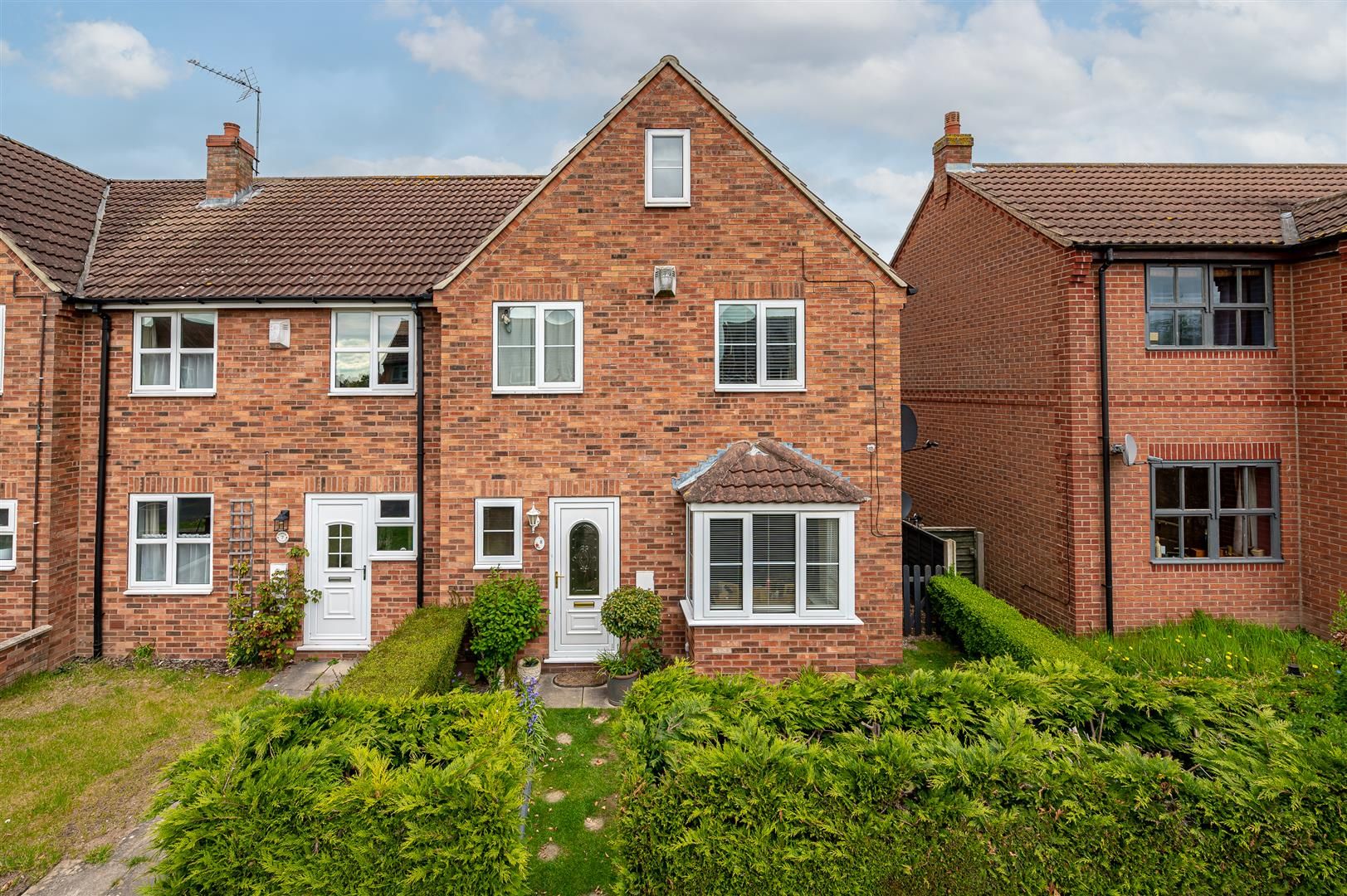 5 bed end terrace house for sale in Dawnay Cottages, Newton On Ouse