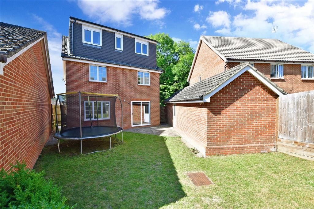 6 bed detached house for sale in Sweet Bay Crescent, Godinton Park