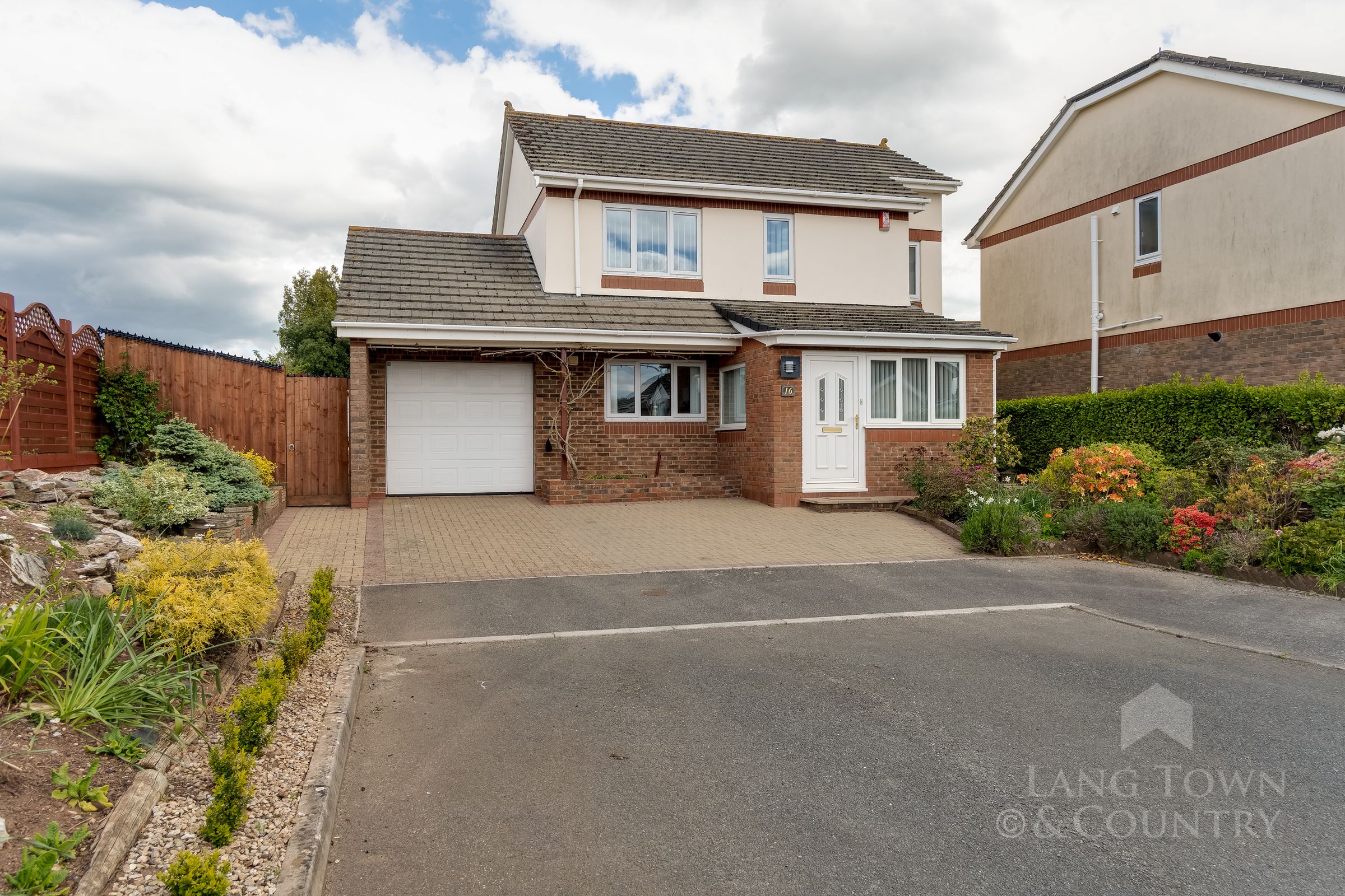 3 bed detached house for sale in Nightingale Close, Elburton, Plymouth