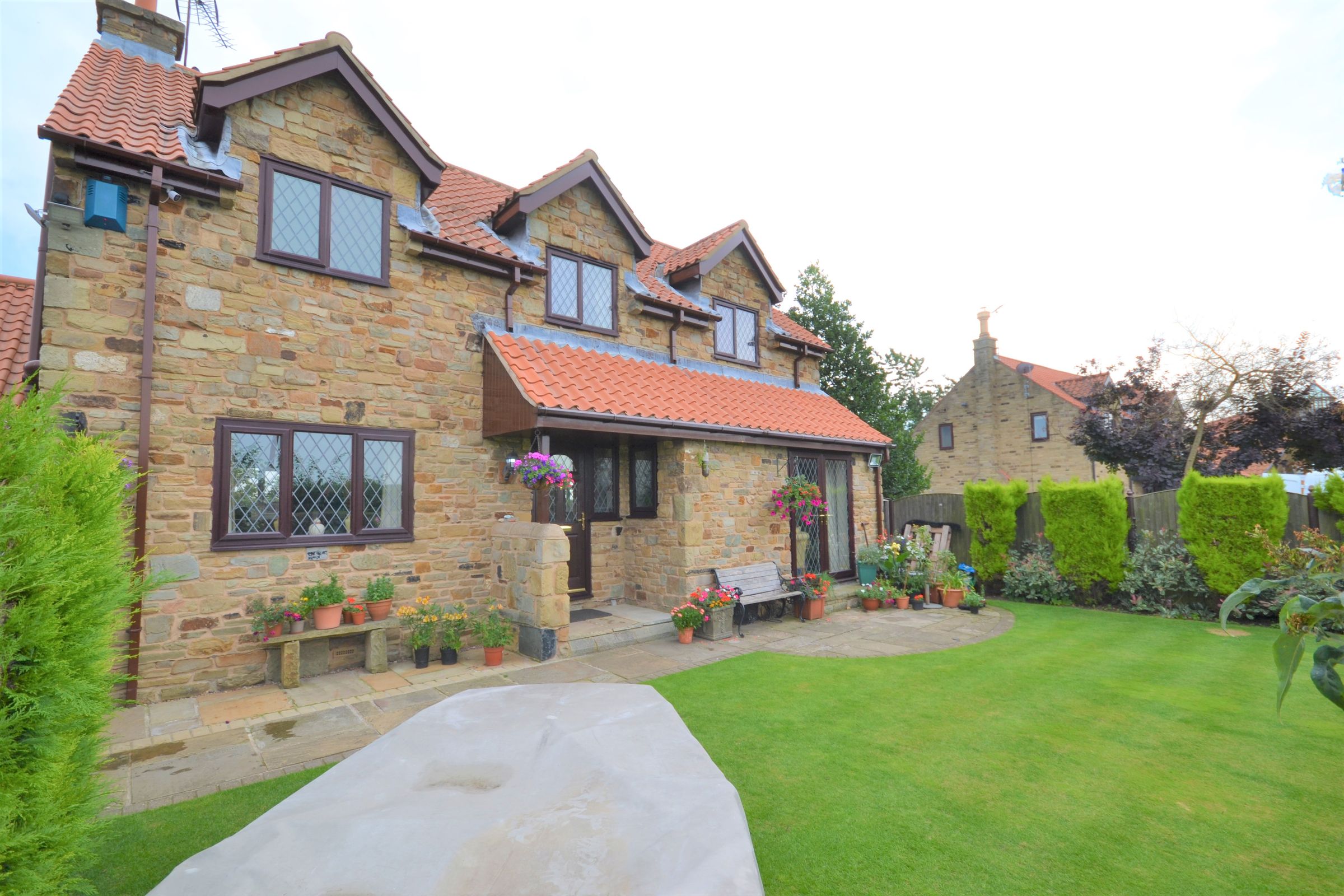 4 bed detached house for sale in Dadsley Road, Tickhill, Doncaster DN11