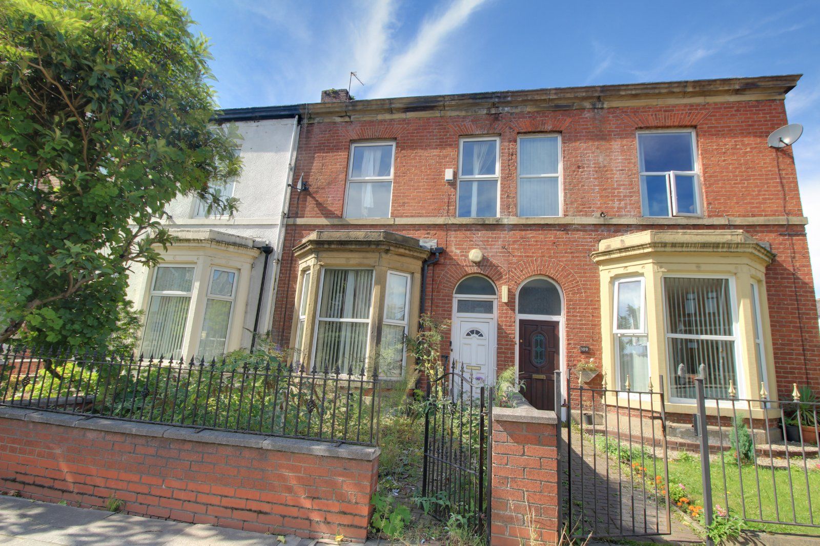 5 bed terraced house for sale in Walmersley Road, Bury, Greater