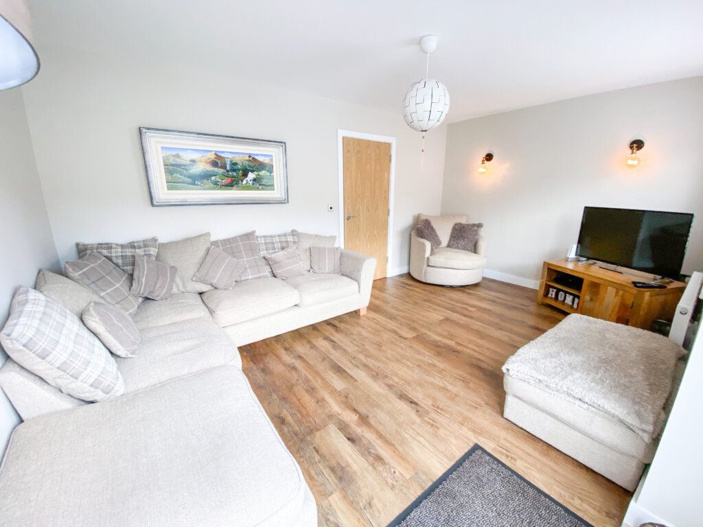 4 bed town house for sale in Bacup Road, Rawtenstall, Rossendale BB4