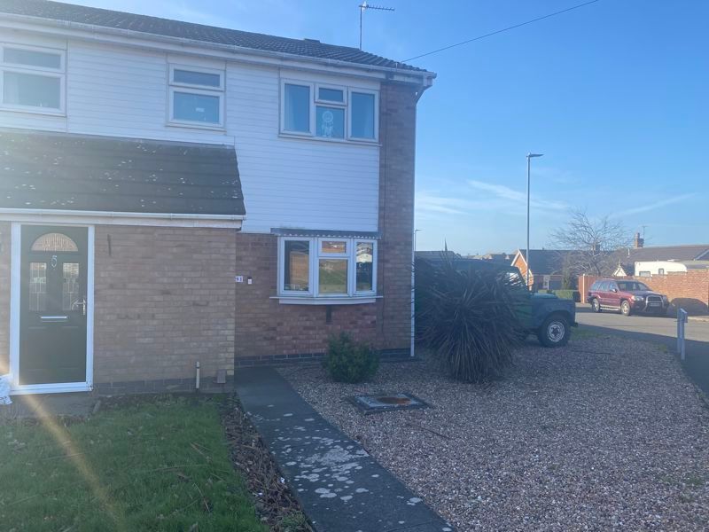 3 bed semidetached house to rent in Clifton Way, Hinckley LE10 Zoopla