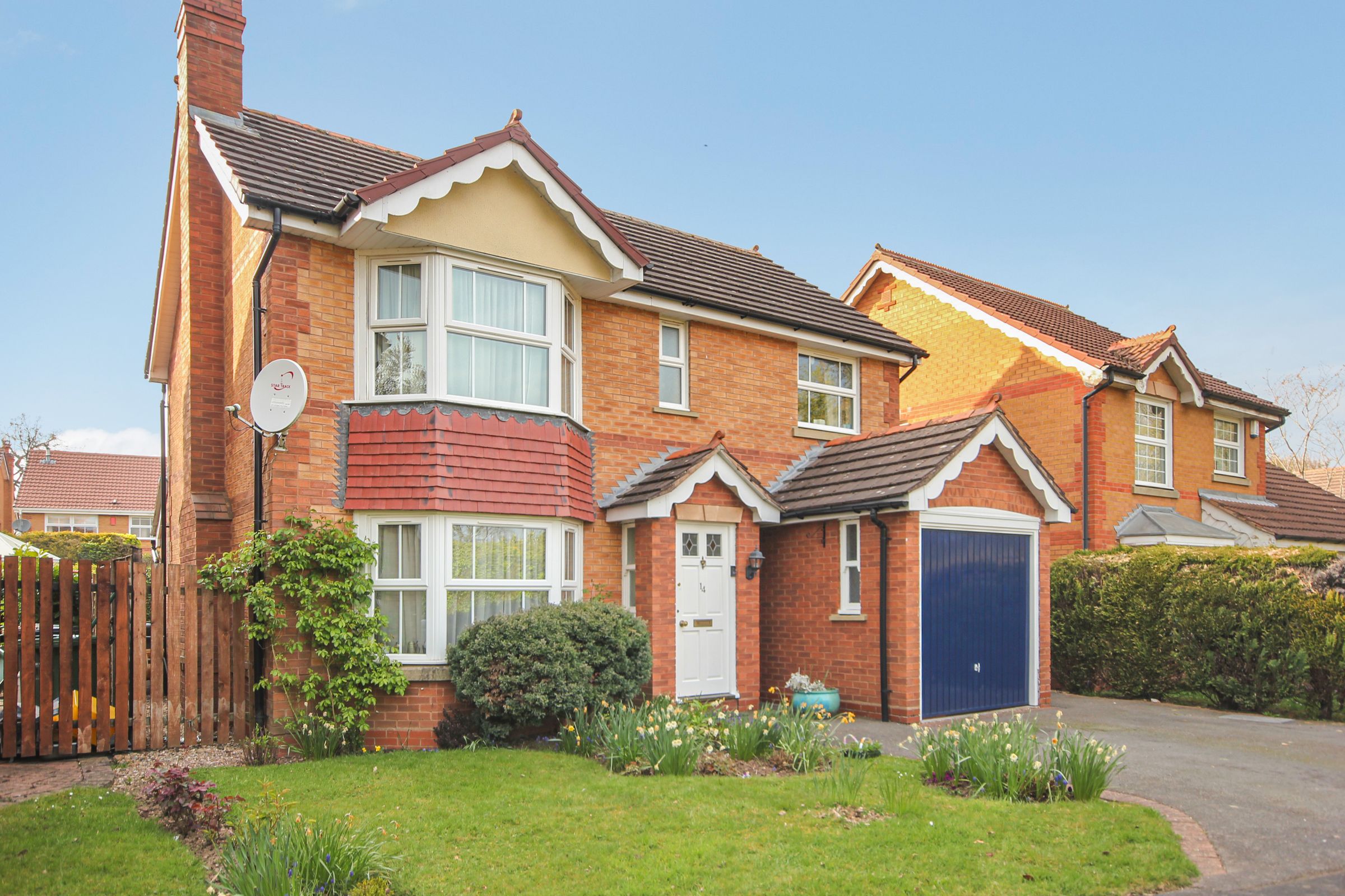 4 bed detached house for sale in Hartwell Close, Hillfield, Solihull