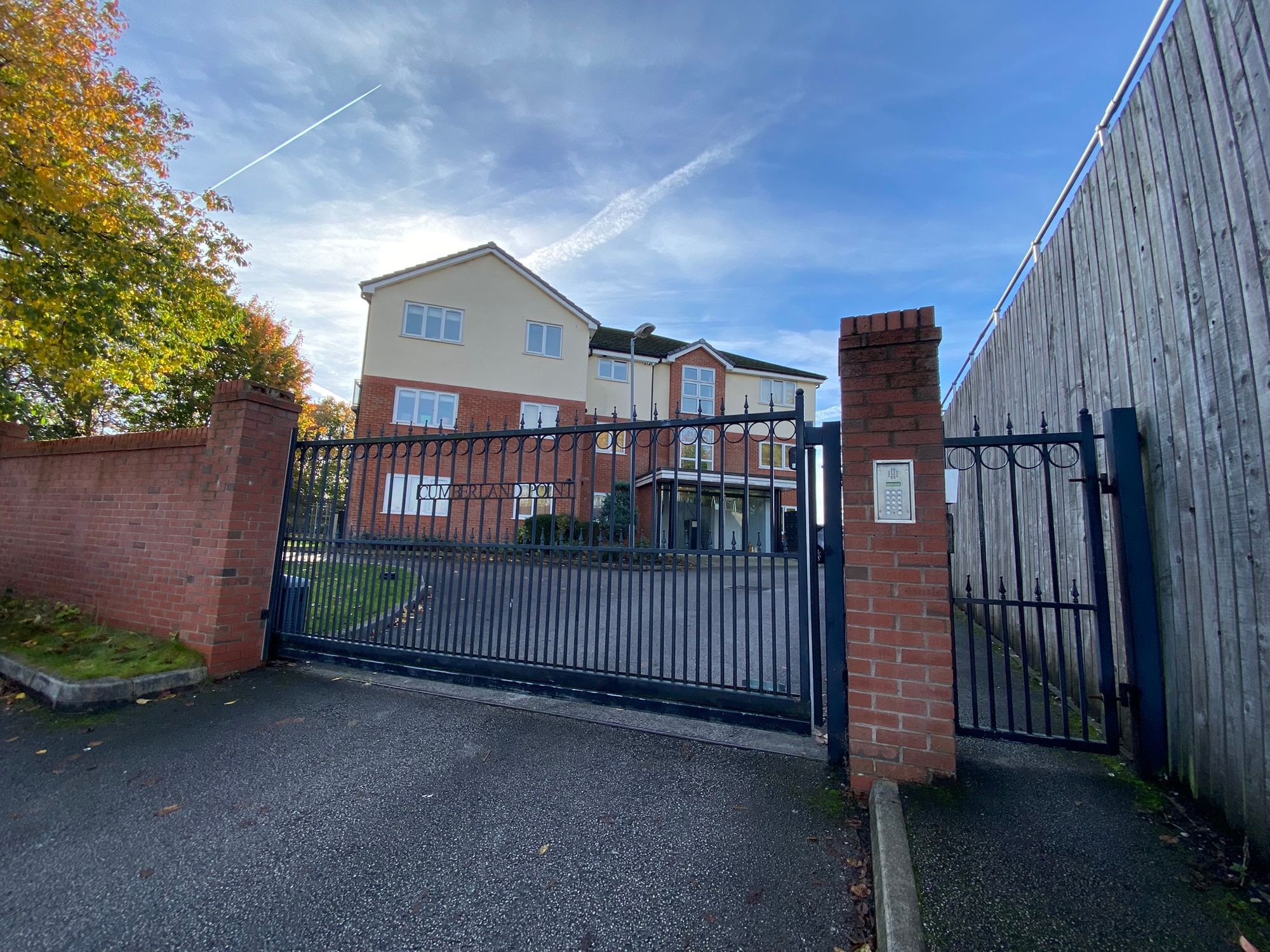 2 bed flat for sale in Cumberland Avenue, Swinton M27 Zoopla