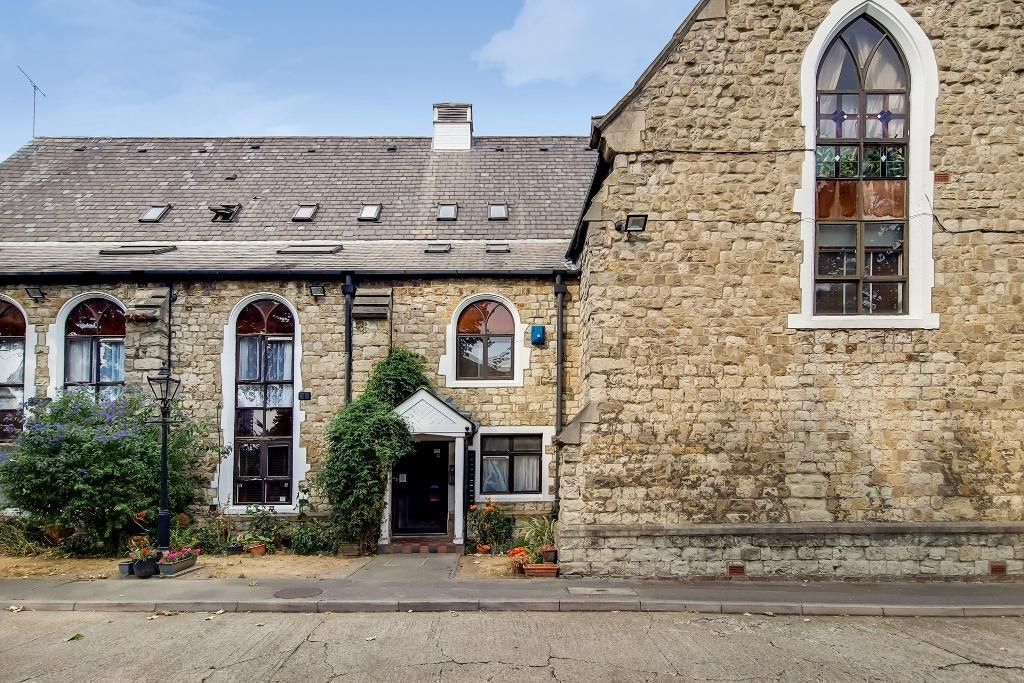 3 bed flat for sale in St James Court, 81 Fore Street, London N18 Zoopla