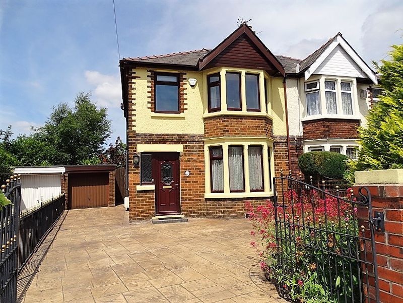 3 bed semidetached house for sale in Giller Close, Penwortham, Preston