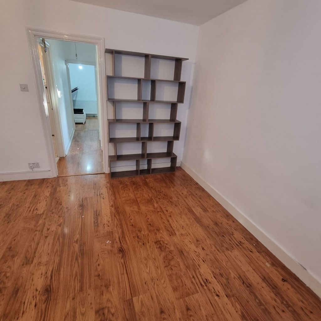 1 bed flat to rent in Hoe Street, London E17 Zoopla