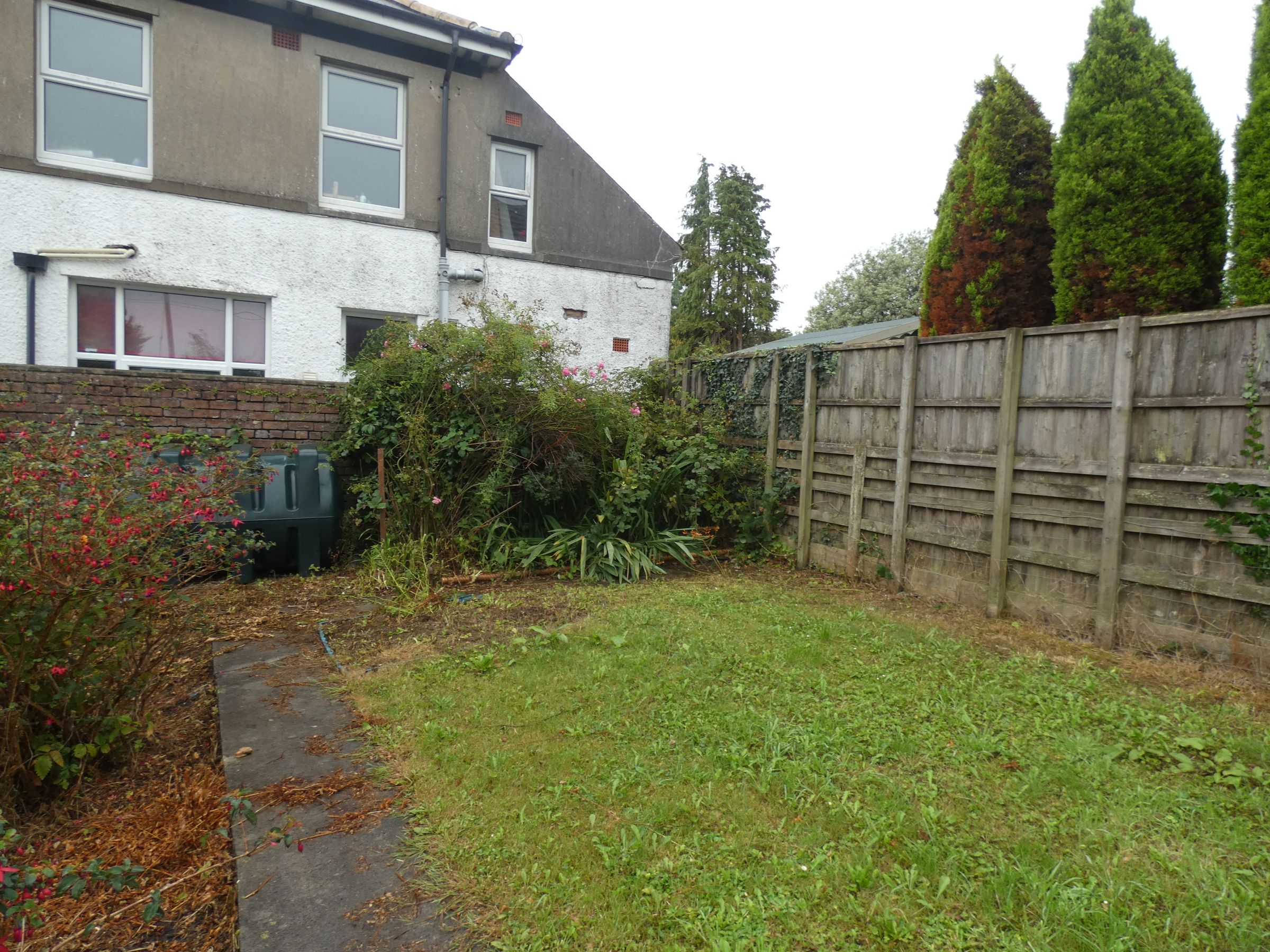 3 bed flat to rent in Carmarthen Road, Crosshands SA14 Zoopla