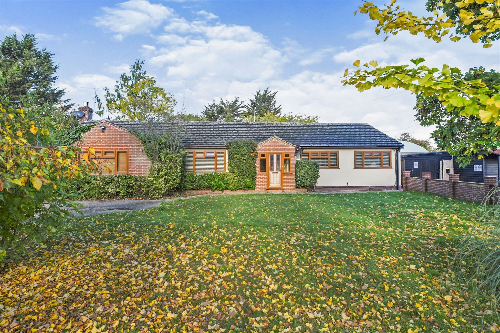 4 bed detached bungalow for sale in Wickford Road, South Woodham