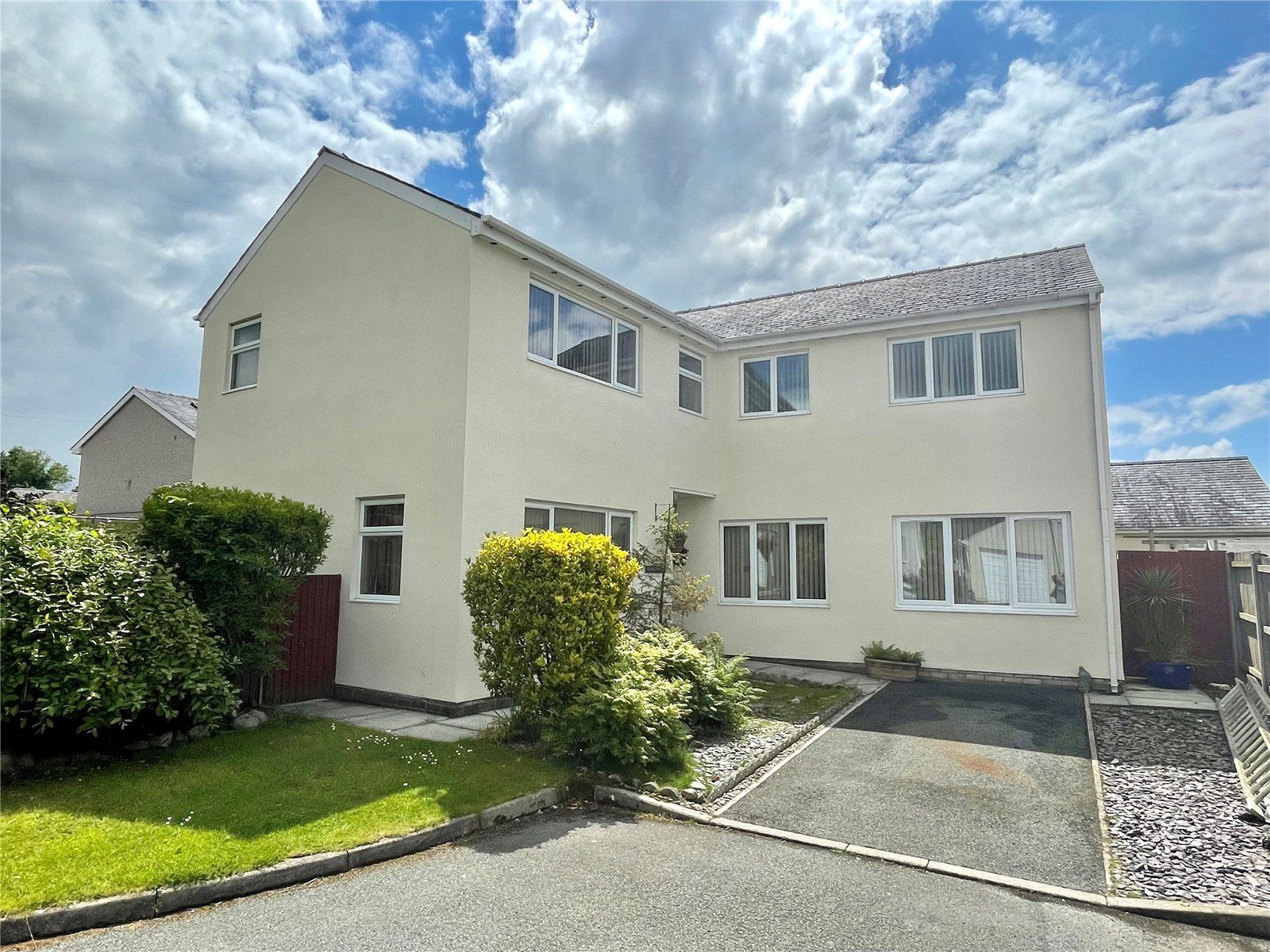 5 bed detached house for sale in Cefn Dyffryn, Groeslon, Caernarfon, Cefn Dyffryn LL54 Zoopla