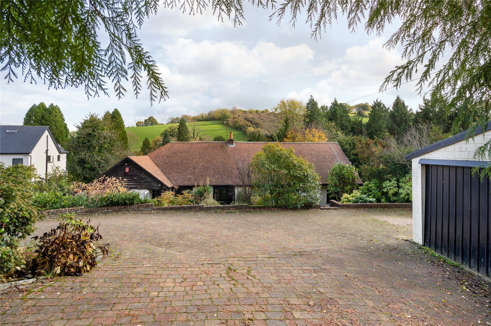 4 bed bungalow for sale in Southfields Road, Woldingham, Caterham