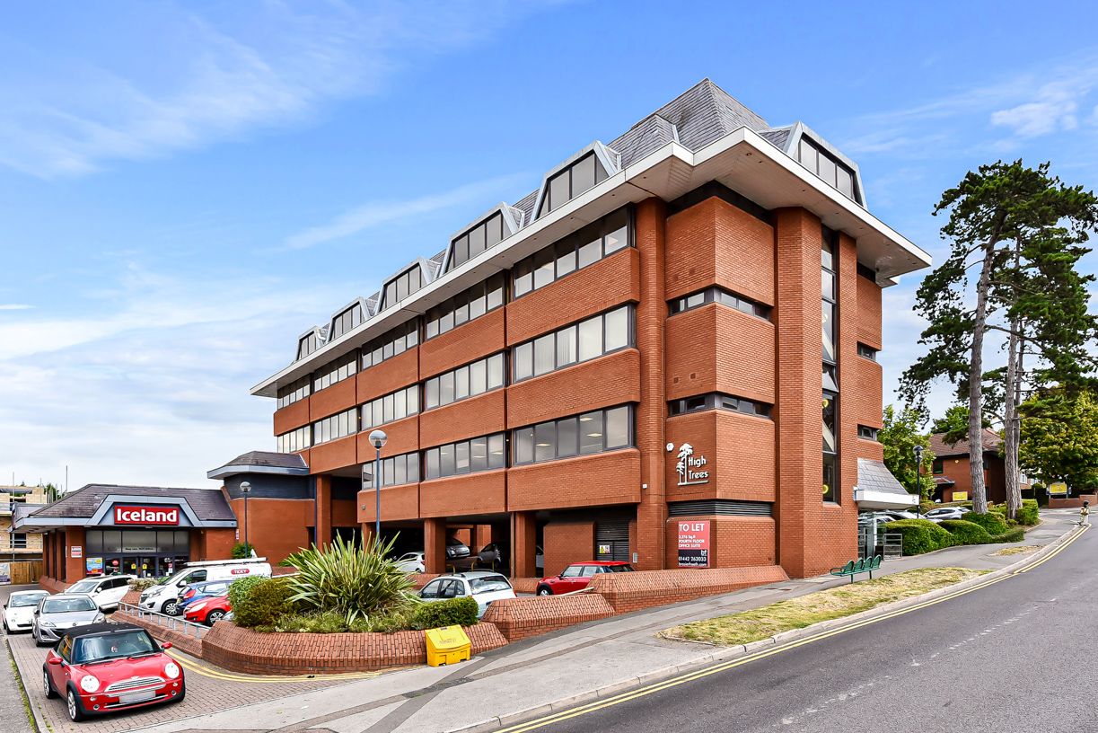 Office to let in 4th Floor, Hightrees, Hillfield Road, Hemel Hempstead