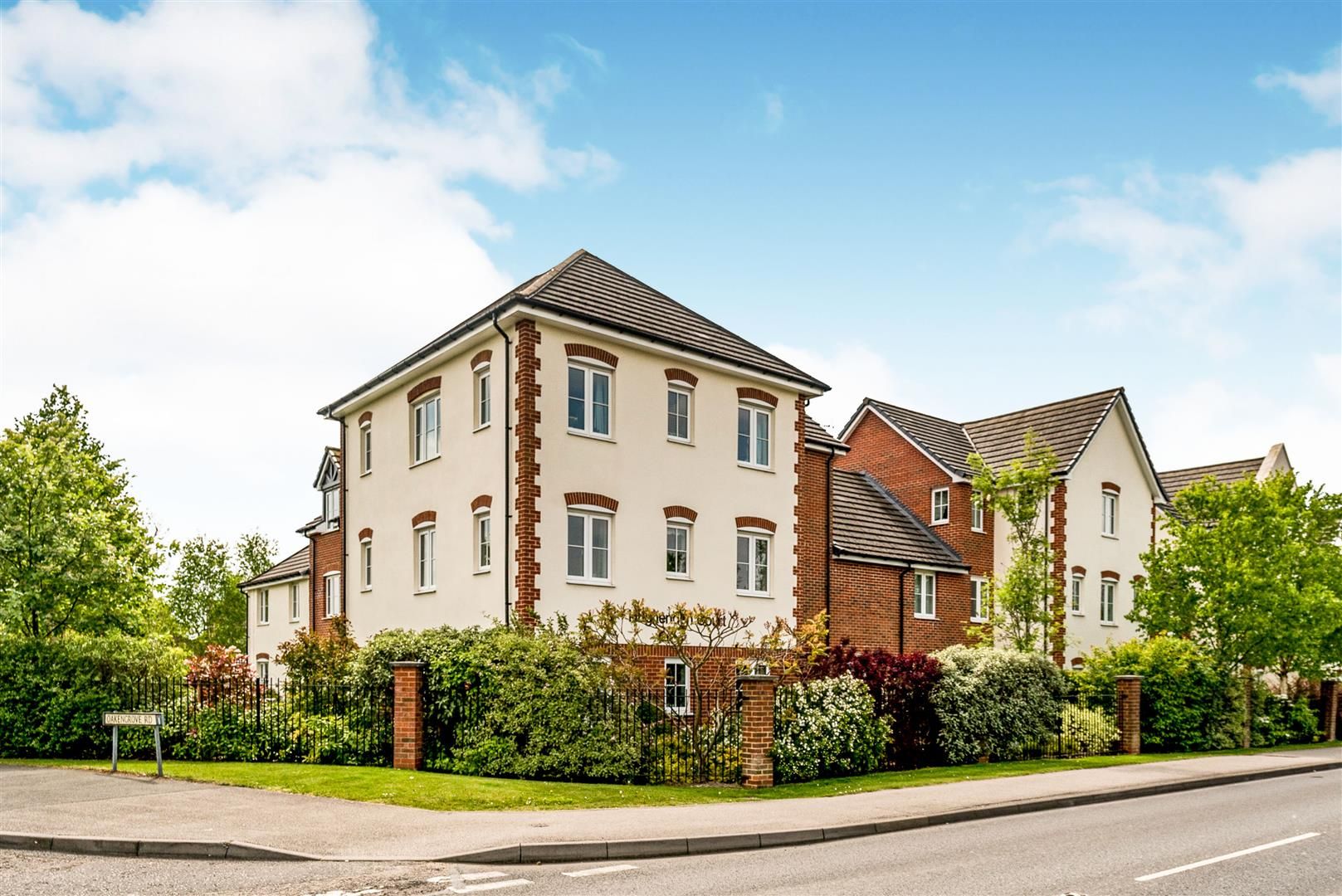 1 bed flat for sale in Hughenden Court, Penn Road, Hazlemere, High