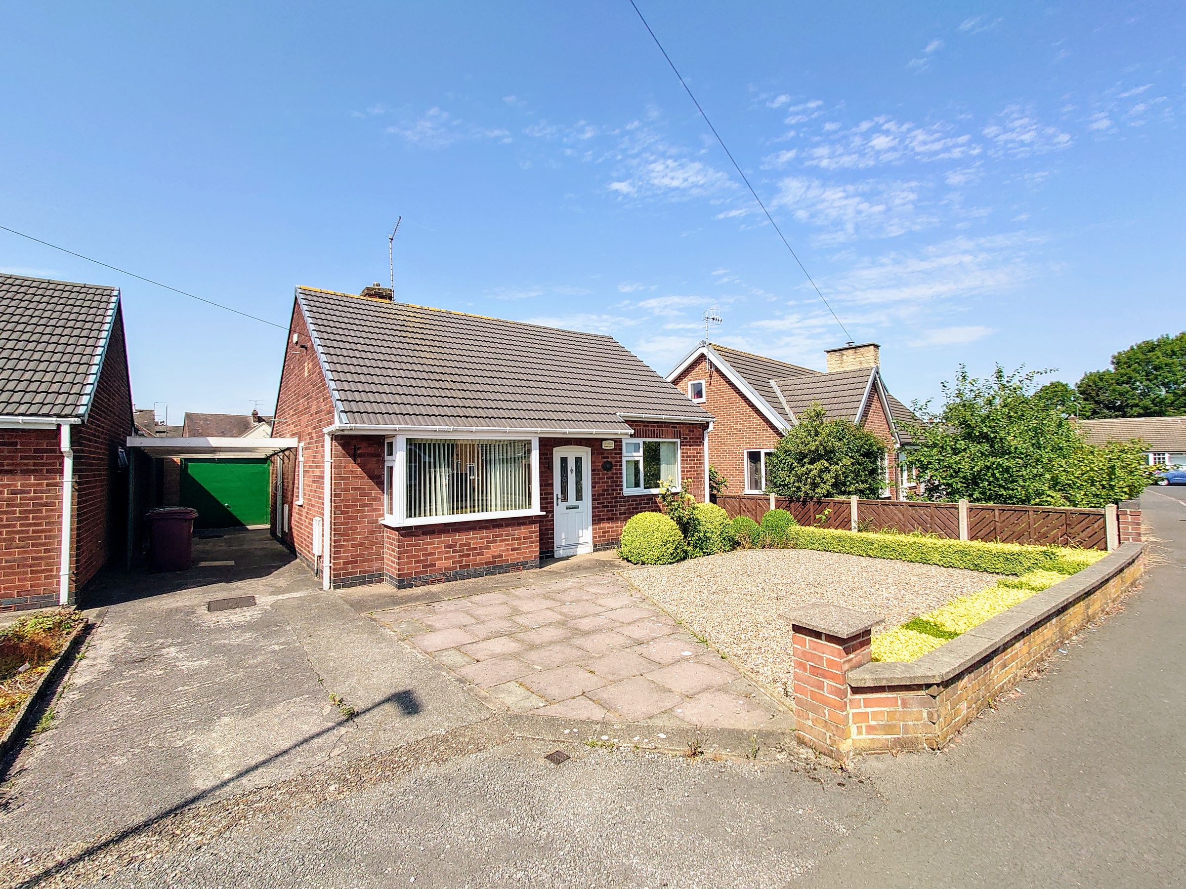 2 bed detached bungalow for sale in Brandene Close, Calow, Chesterfield