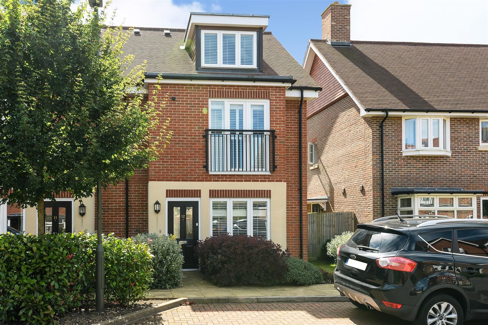 3 bed end terrace house for sale in Elliston Way, Ashtead KT21 Zoopla