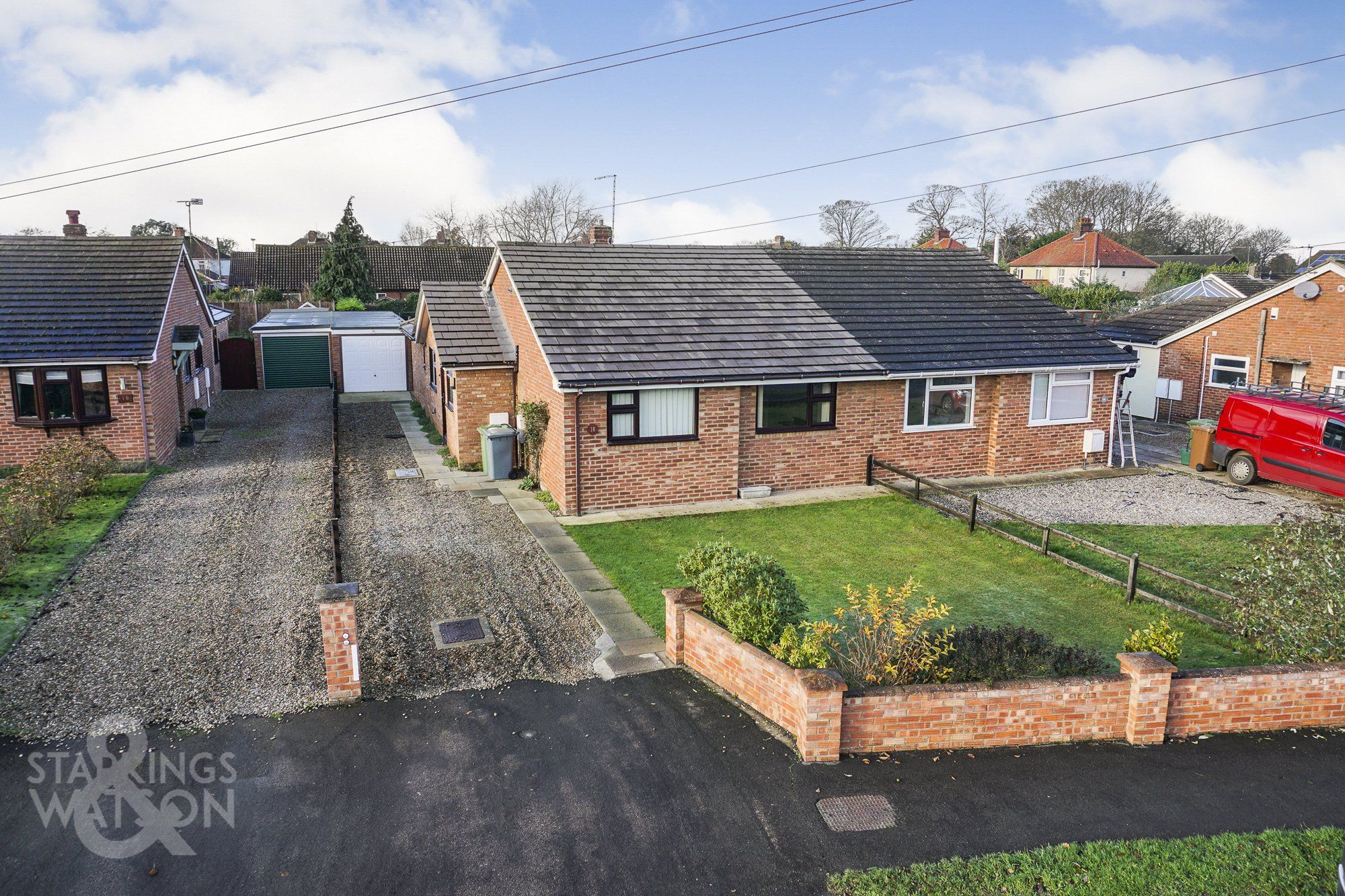 3 bed semidetached bungalow for sale in Elm Road, Lingwood, Norwich
